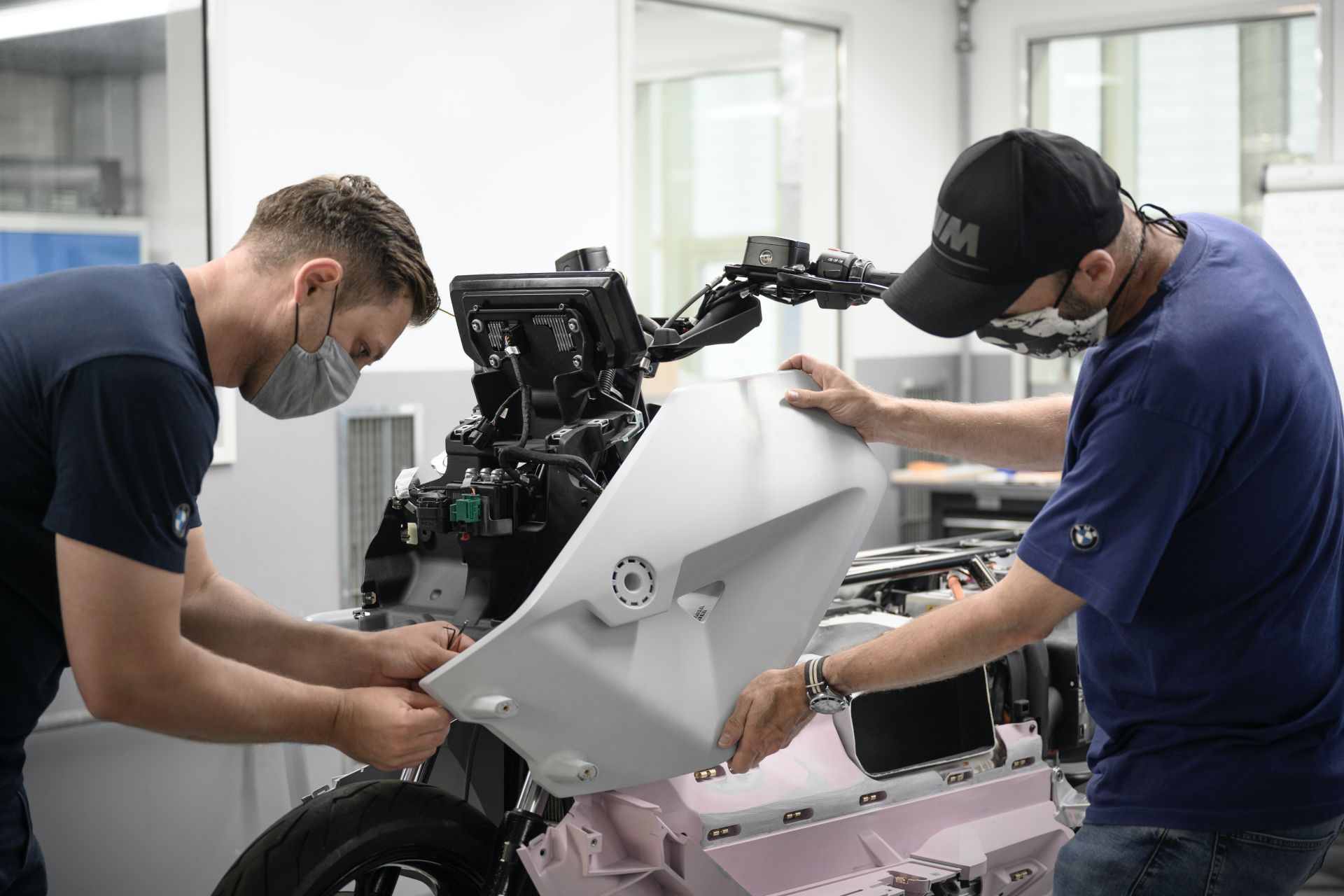 BMW Motorrad Definition CE 04 Is Probably The Coolest Electric Scooter Yet