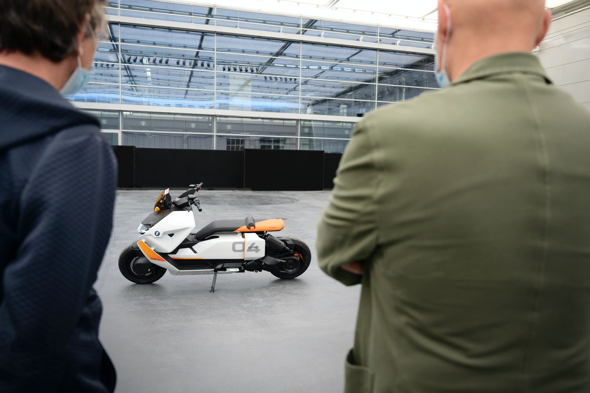 BMW Motorrad Definition CE 04 Is Probably The Coolest Electric Scooter Yet