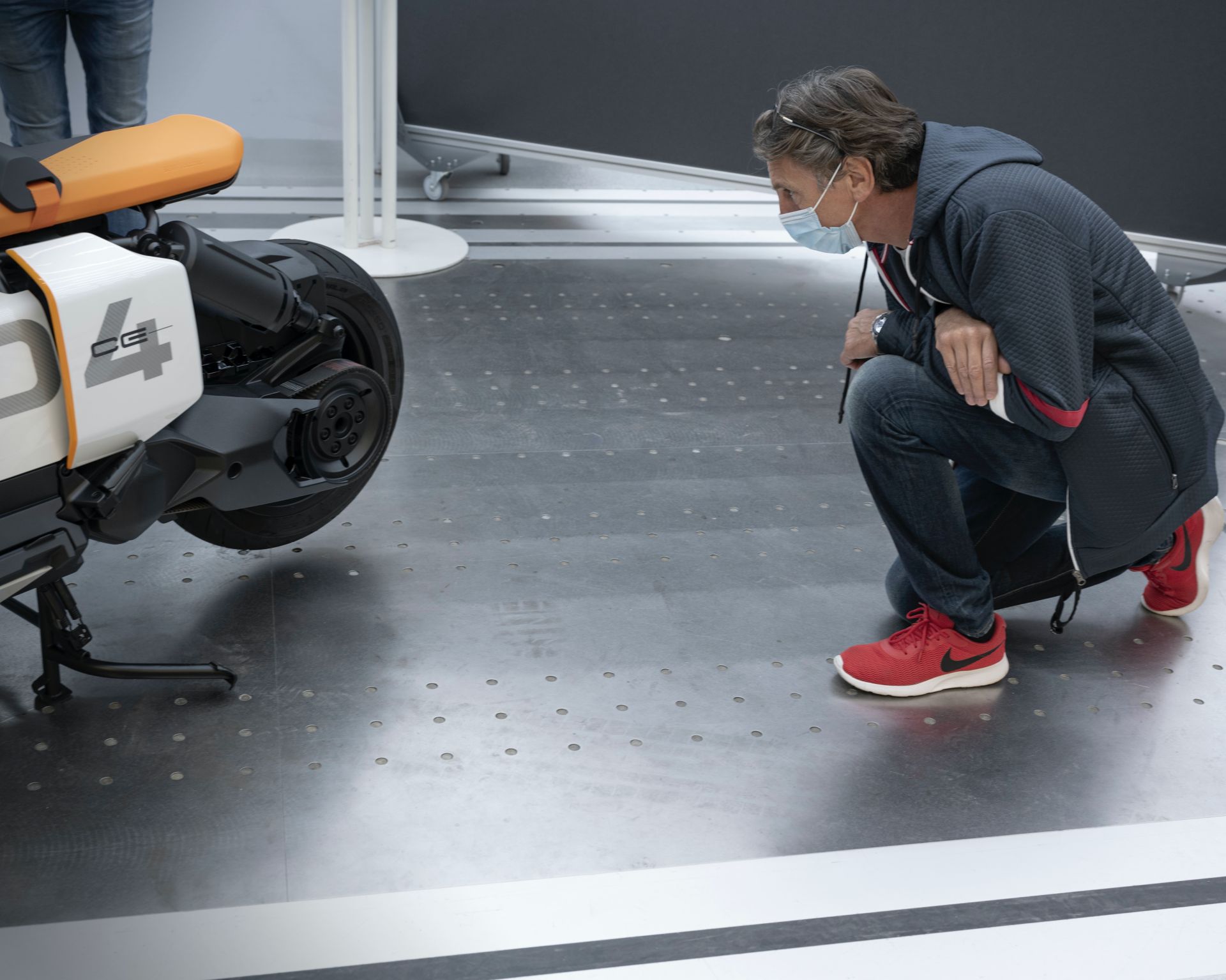 BMW Motorrad Definition CE 04 Is Probably The Coolest Electric Scooter Yet