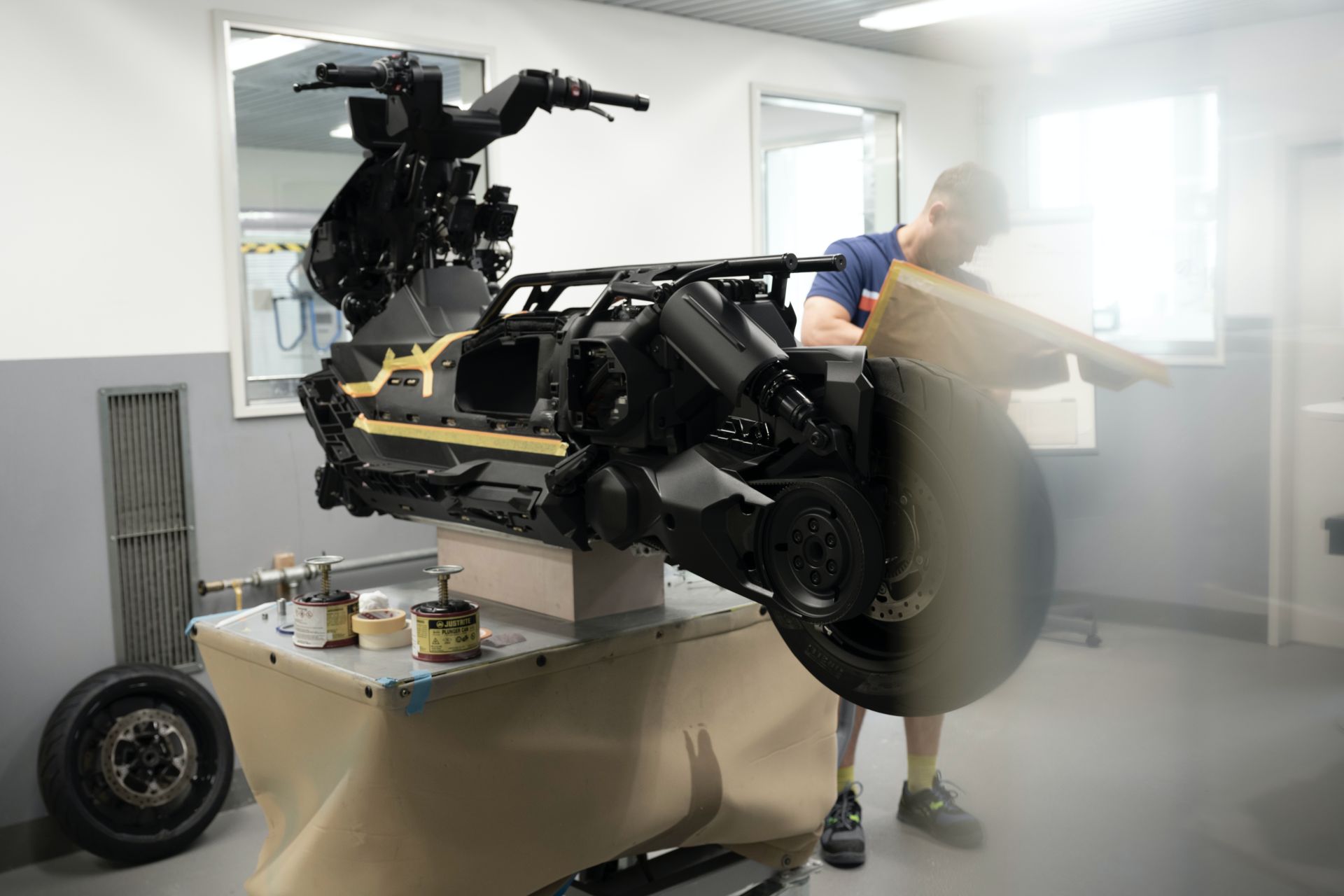 BMW Motorrad Definition CE 04 Is Probably The Coolest Electric Scooter Yet