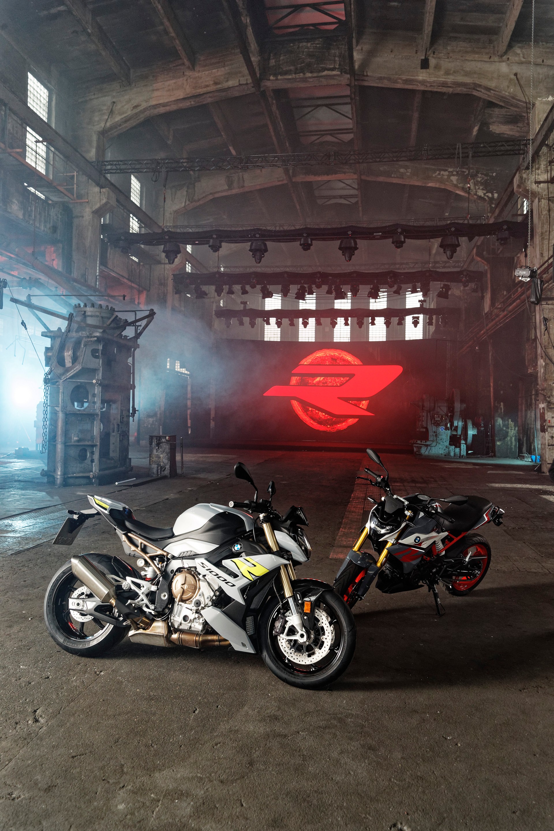 2021 BMW S 1000 R Debuts With New Looks And Modern Tech