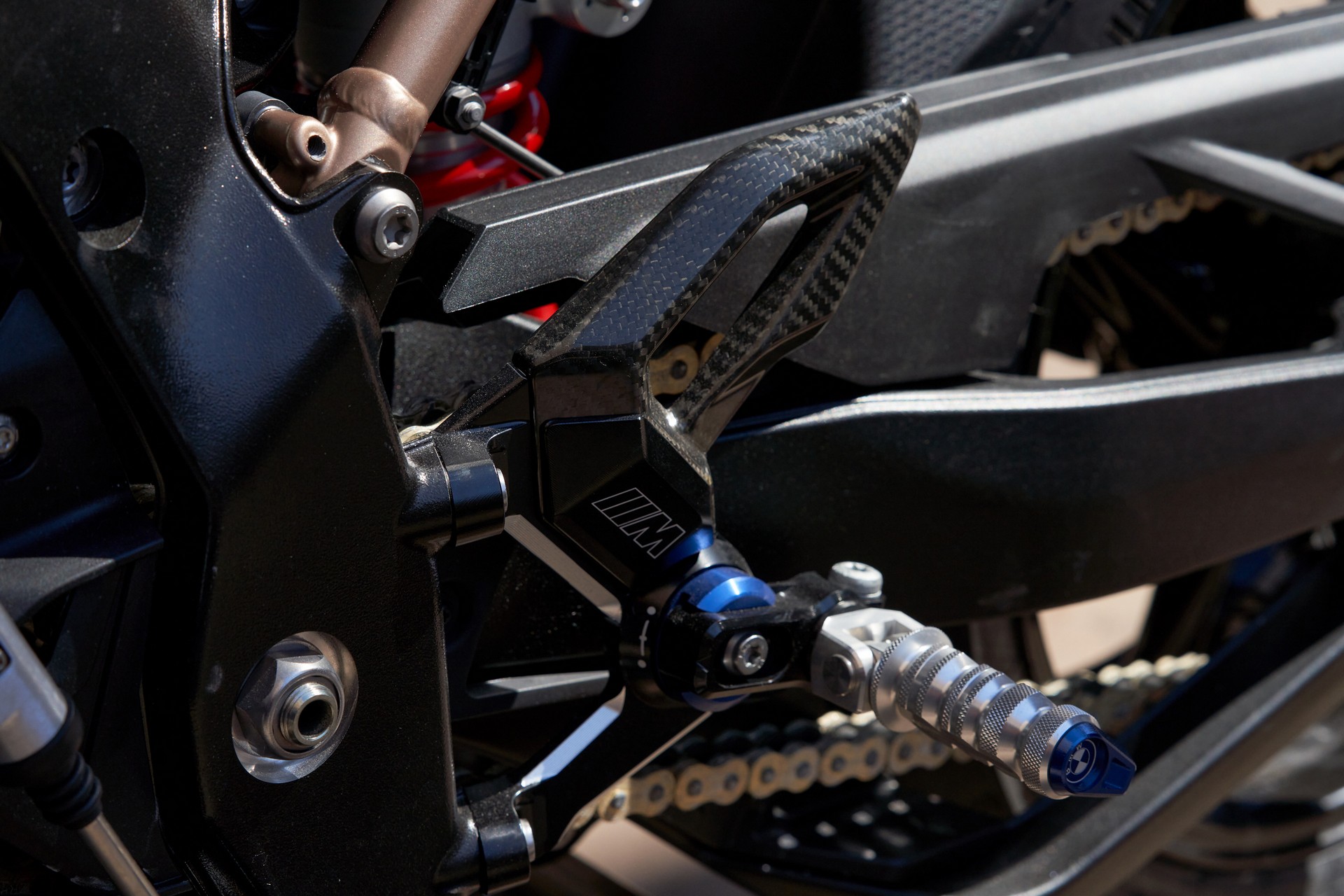 2021 BMW S 1000 R Debuts With New Looks And Modern Tech