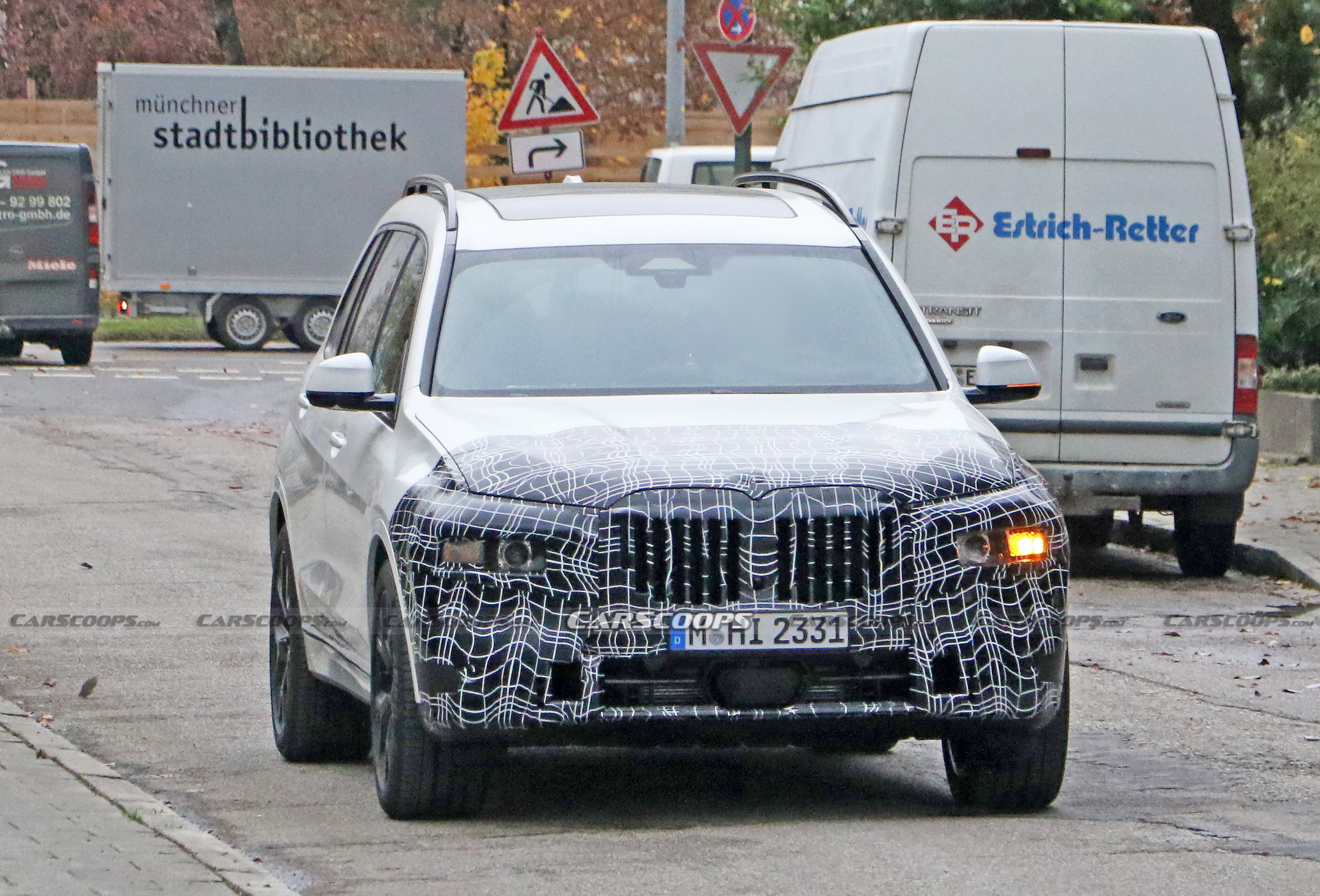 2022 BMW X7 Facelift Prototype Shows Hints Of Brand’s New Controversial Facial Design Direction