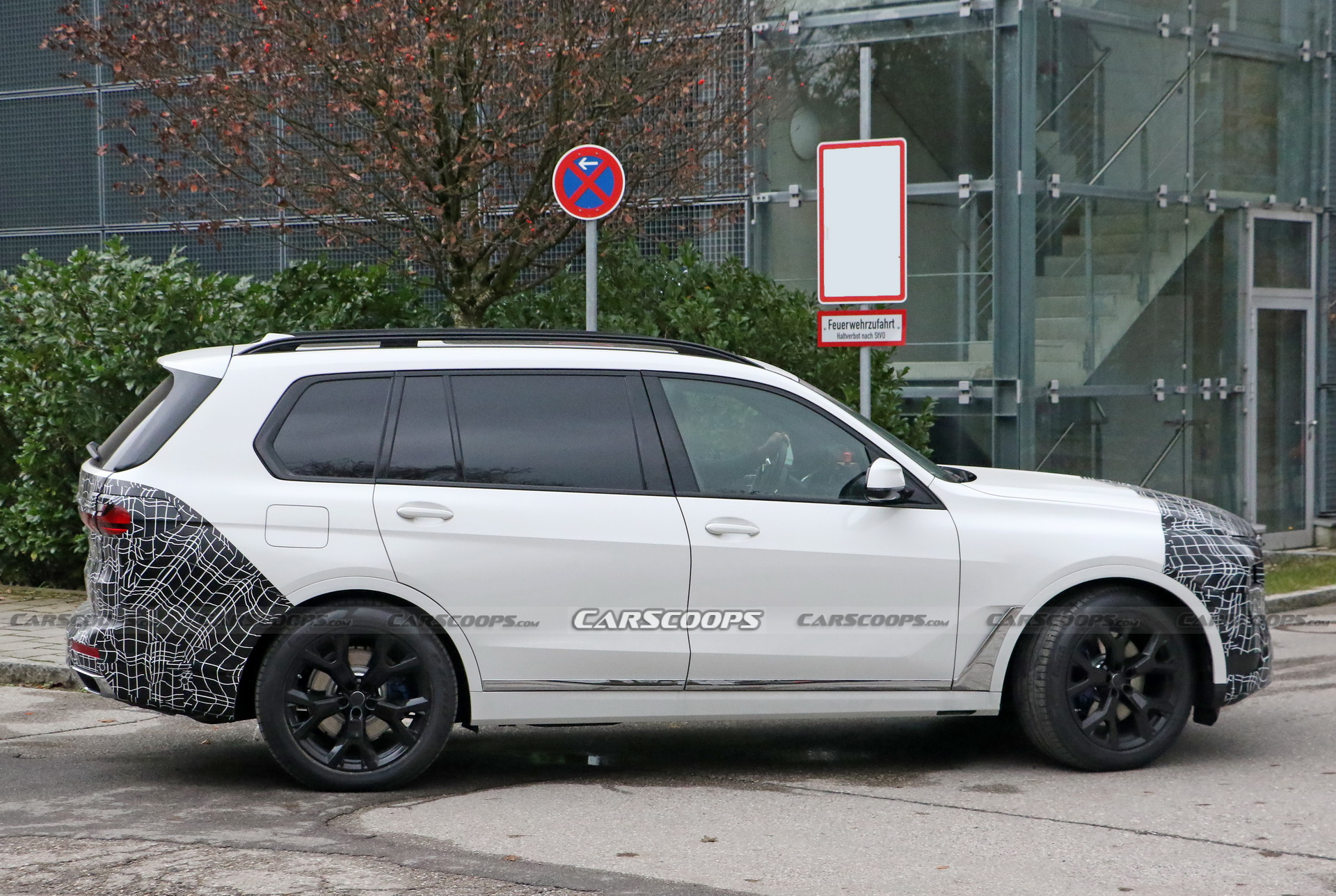 2022 BMW X7 Facelift Prototype Shows Hints Of Brand’s New Controversial Facial Design Direction