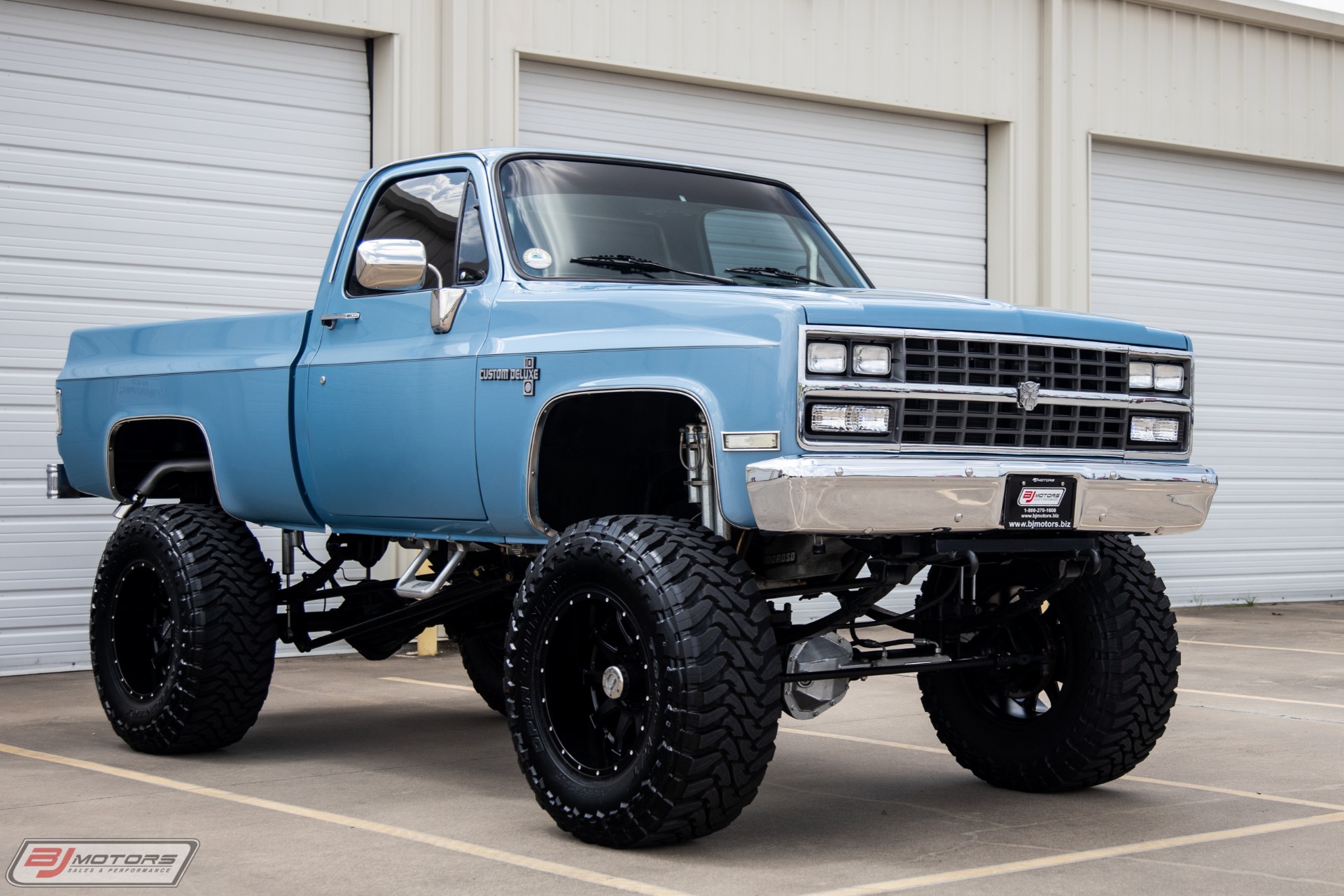 Chevrolet C/K 10 Restomod Has A Monster Truck Flair