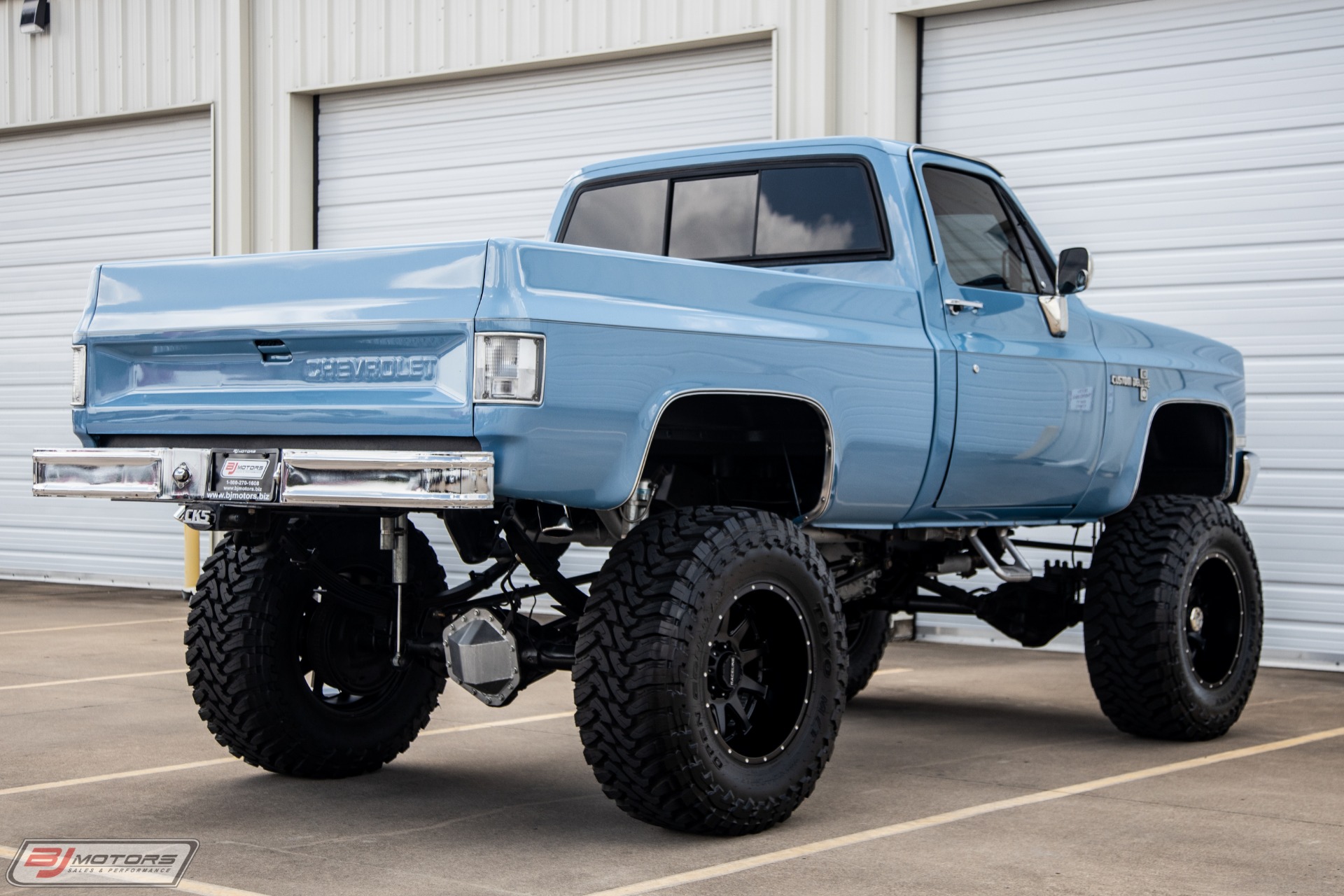 Chevrolet C/K 10 Restomod Has A Monster Truck Flair