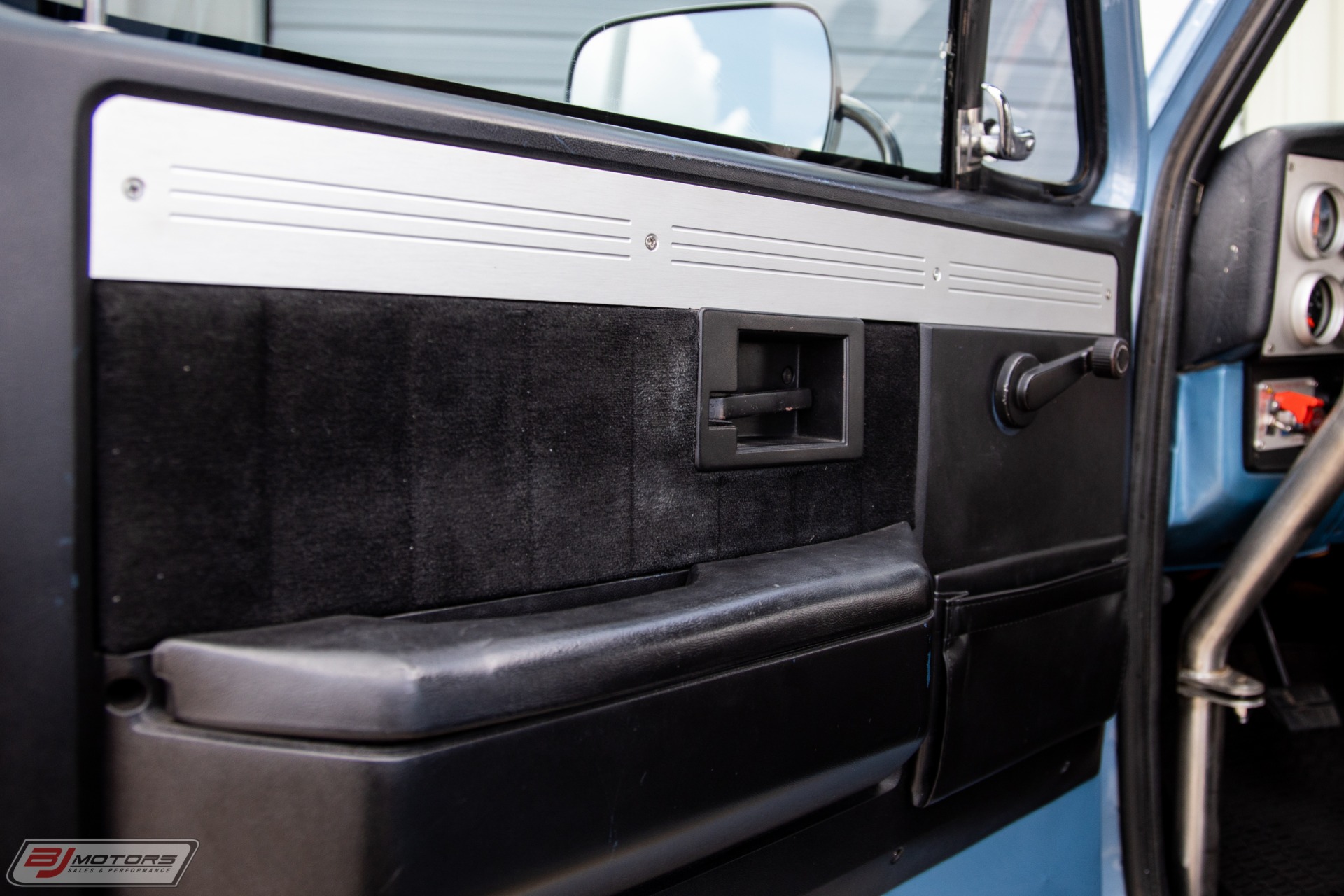 Chevrolet C/K 10 Restomod Has A Monster Truck Flair