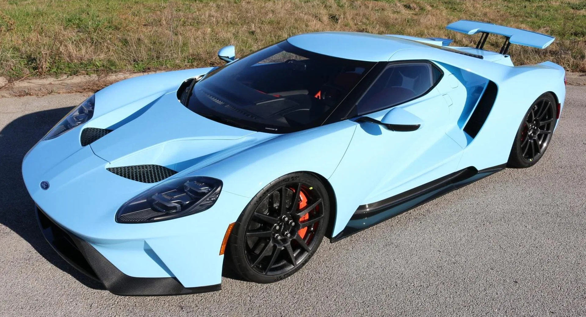 Light 2018 Ford GT Has Already Attracted Bids 40% Over Sticker Price | Carscoops