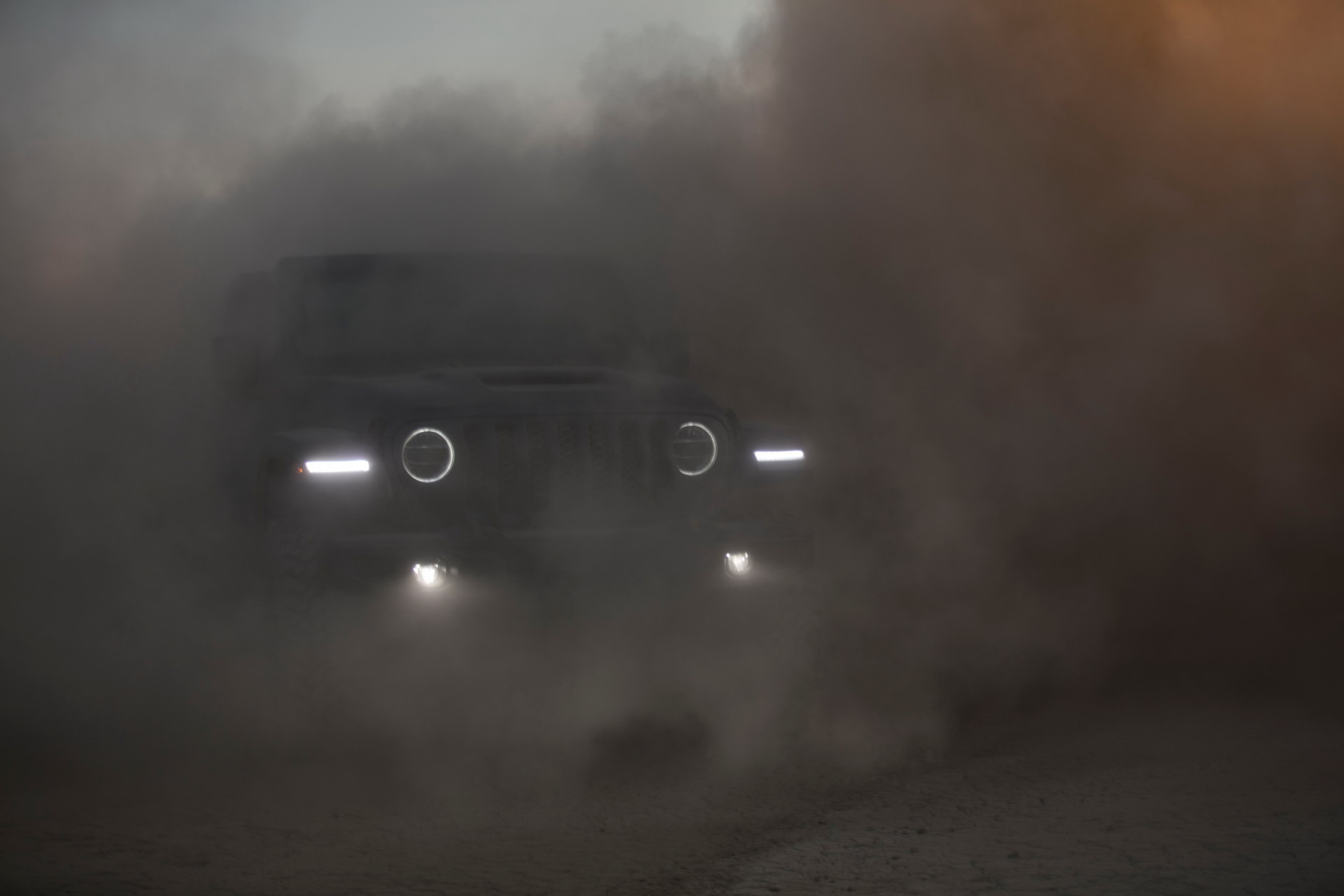 Jeep Throws A 470HP Hemi V8 In The 2021 Wrangler Rubicon 392 That Does 0-60 In Just 4.5 sec