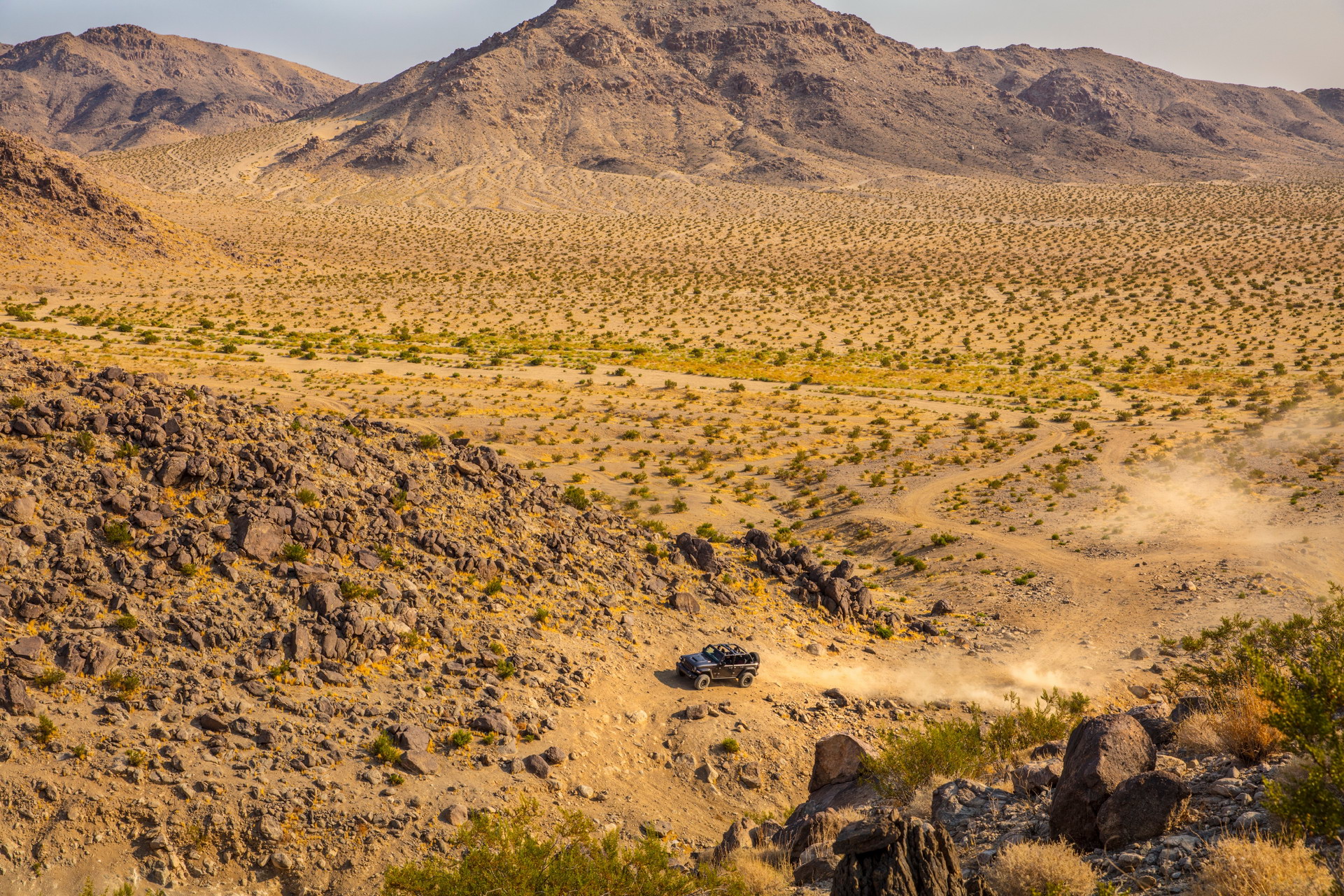 Jeep Throws A 470HP Hemi V8 In The 2021 Wrangler Rubicon 392 That Does 0-60 In Just 4.5 sec