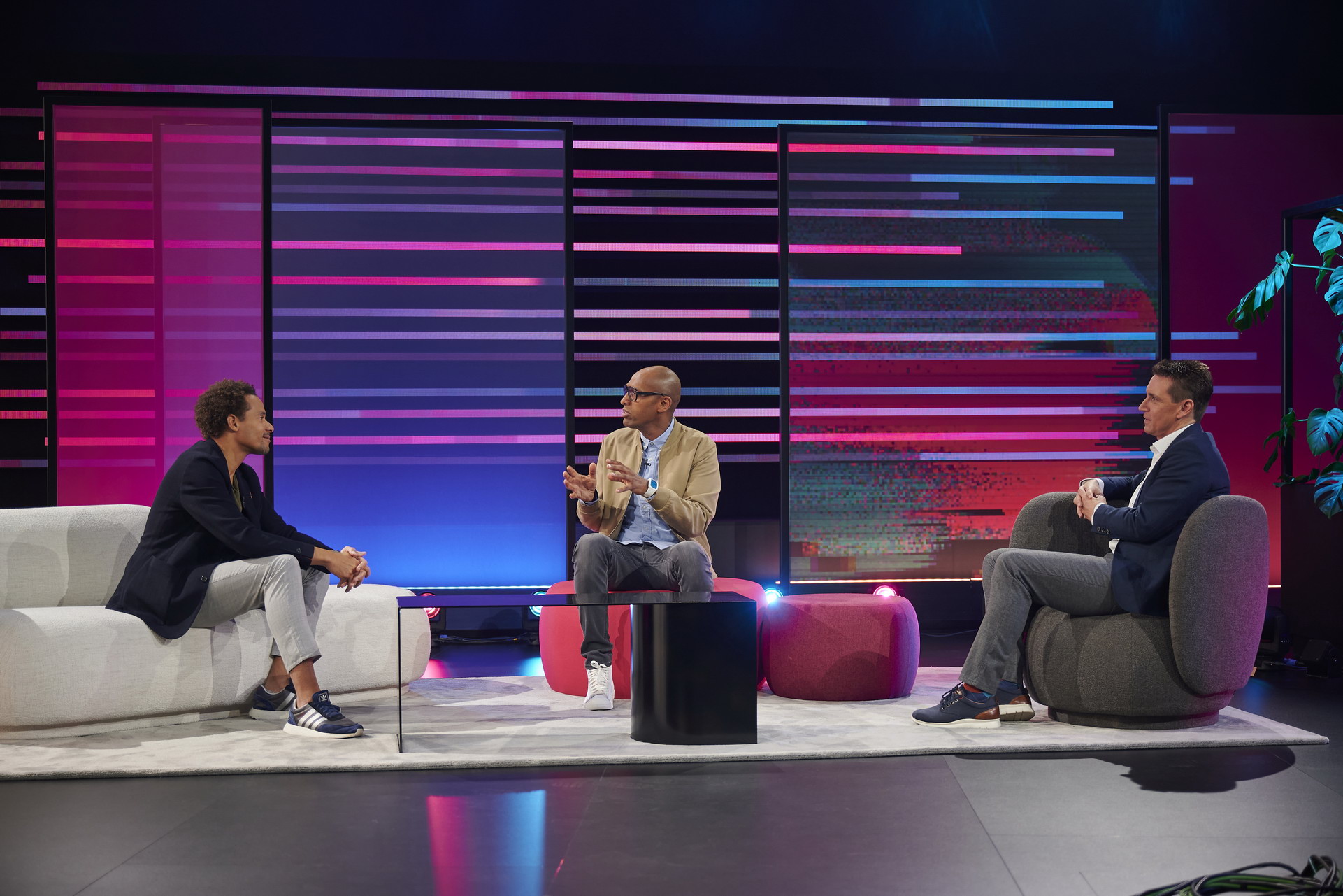 MINI Vision Urbanaut Is As A Futuristic Autonomous Minivan Doubling As A Chic Urban Hangout