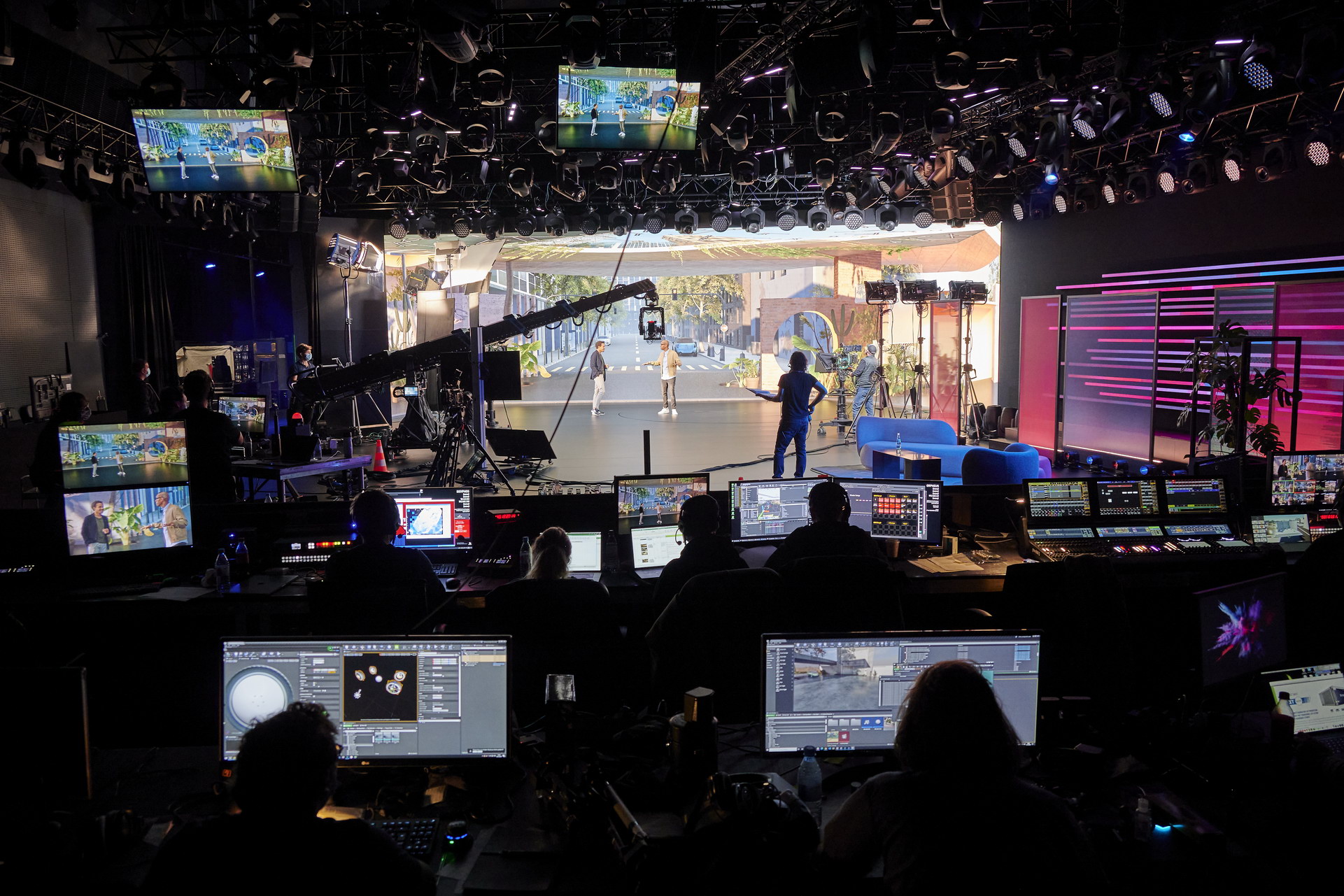 MINI Vision Urbanaut Is As A Futuristic Autonomous Minivan Doubling As A Chic Urban Hangout