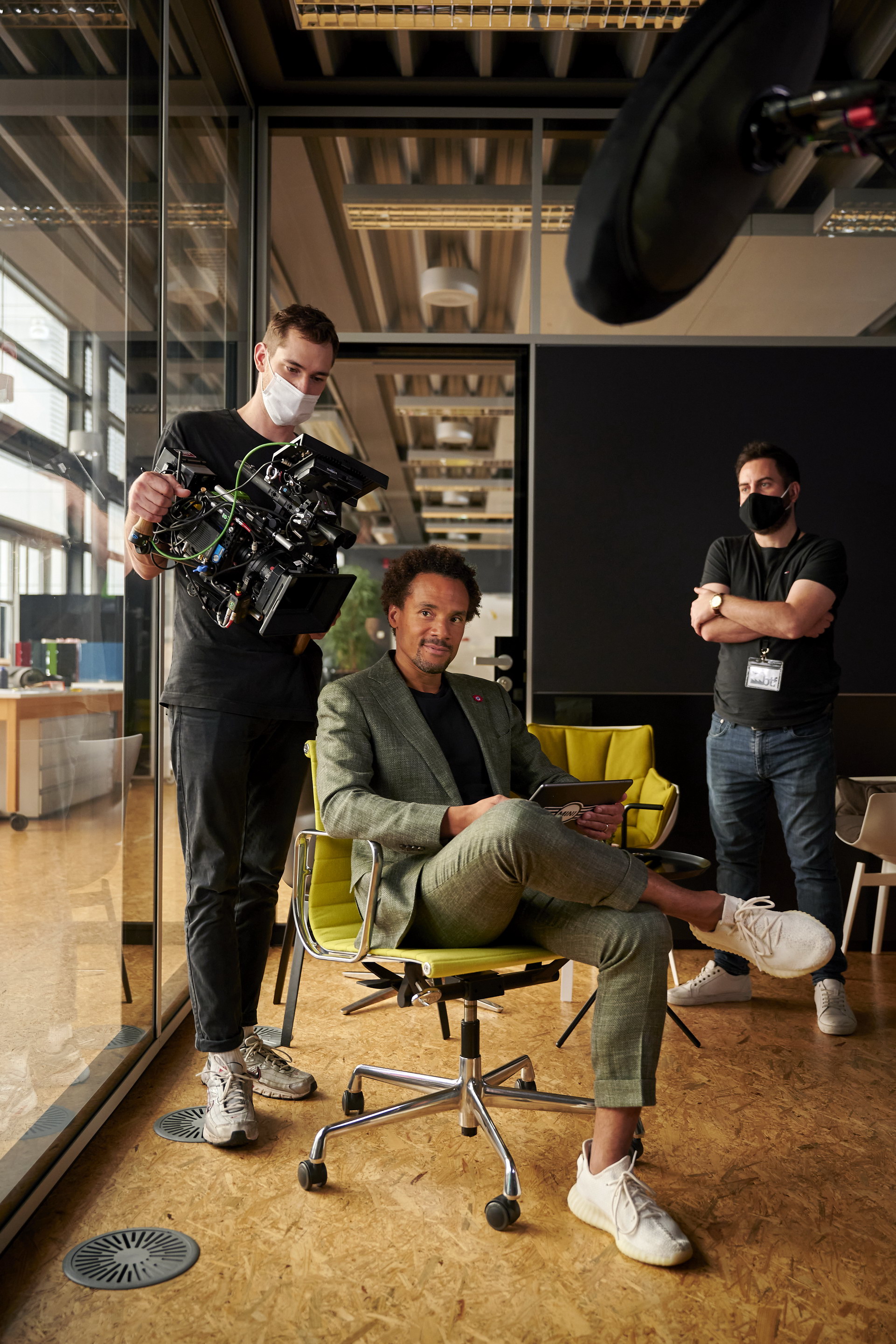 MINI Vision Urbanaut Is As A Futuristic Autonomous Minivan Doubling As A Chic Urban Hangout