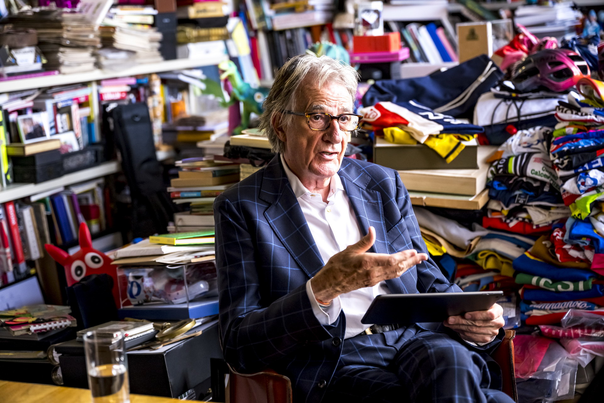 MINI Vision Urbanaut Is As A Futuristic Autonomous Minivan Doubling As A Chic Urban Hangout