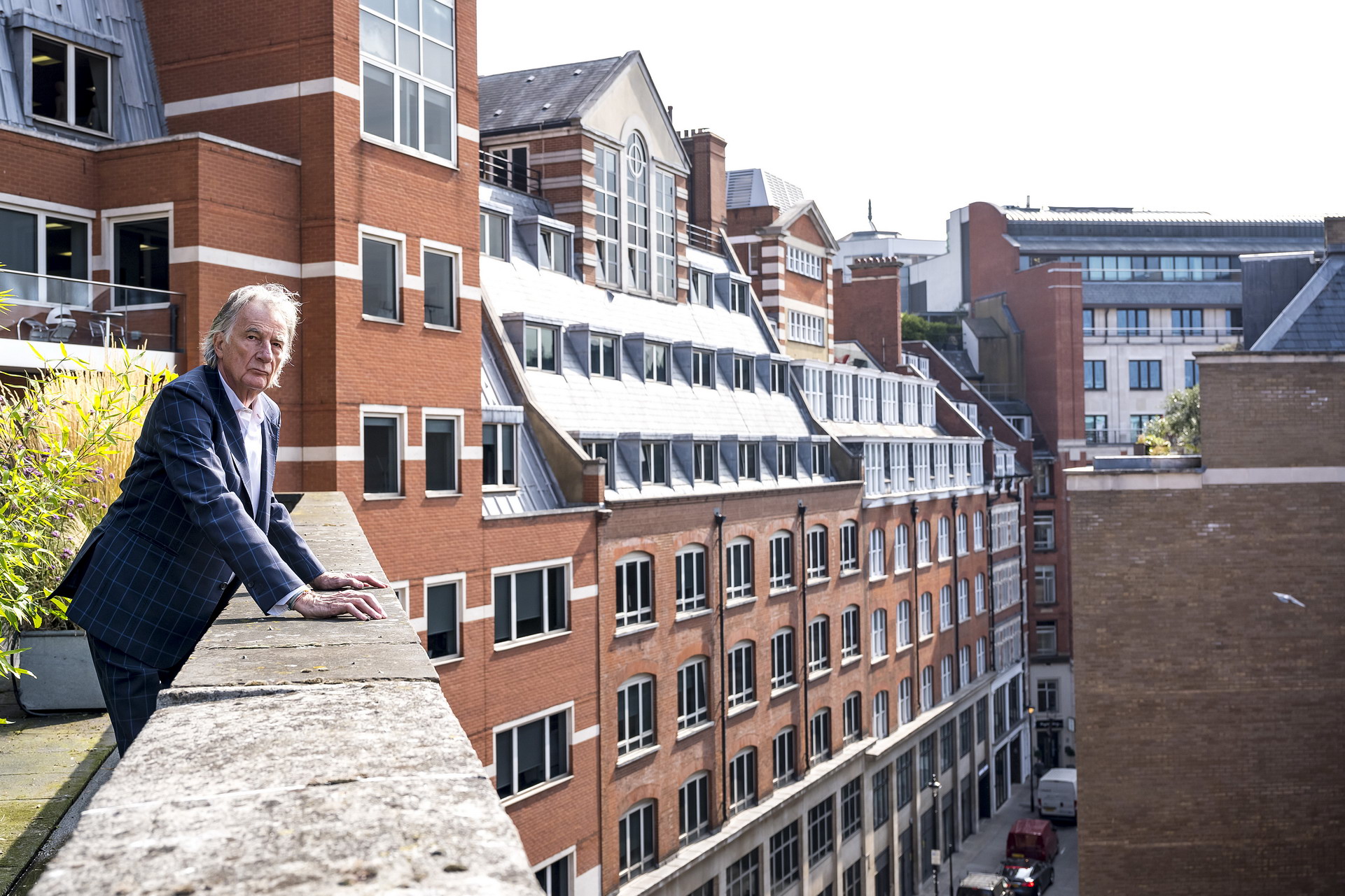 MINI Vision Urbanaut Is As A Futuristic Autonomous Minivan Doubling As A Chic Urban Hangout