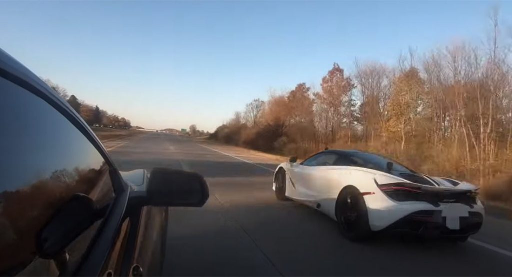 Not Even An 800 HP Ford Mustang Shelby GT500 Can Keep Up With A McLaren 720S