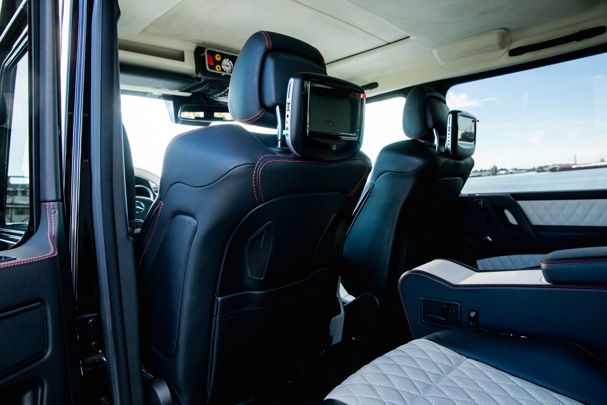 You Can Enjoy This Mercedes-Benz G63 AMG 6×6 – But Only For 2.5K Miles Per Year