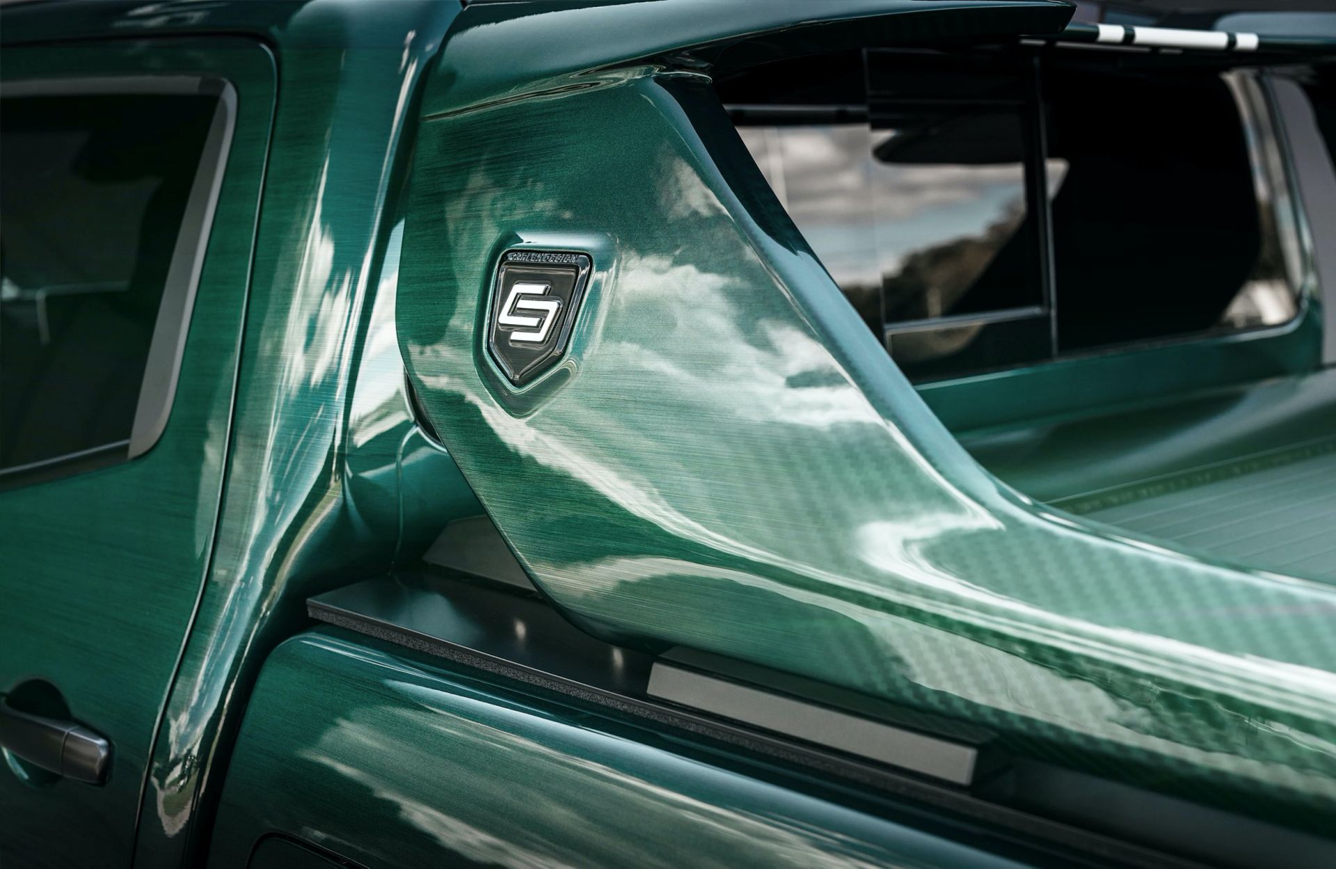 Carlex Design Crafts Striking Mercedes-Benz X-Class Racing Green Edition