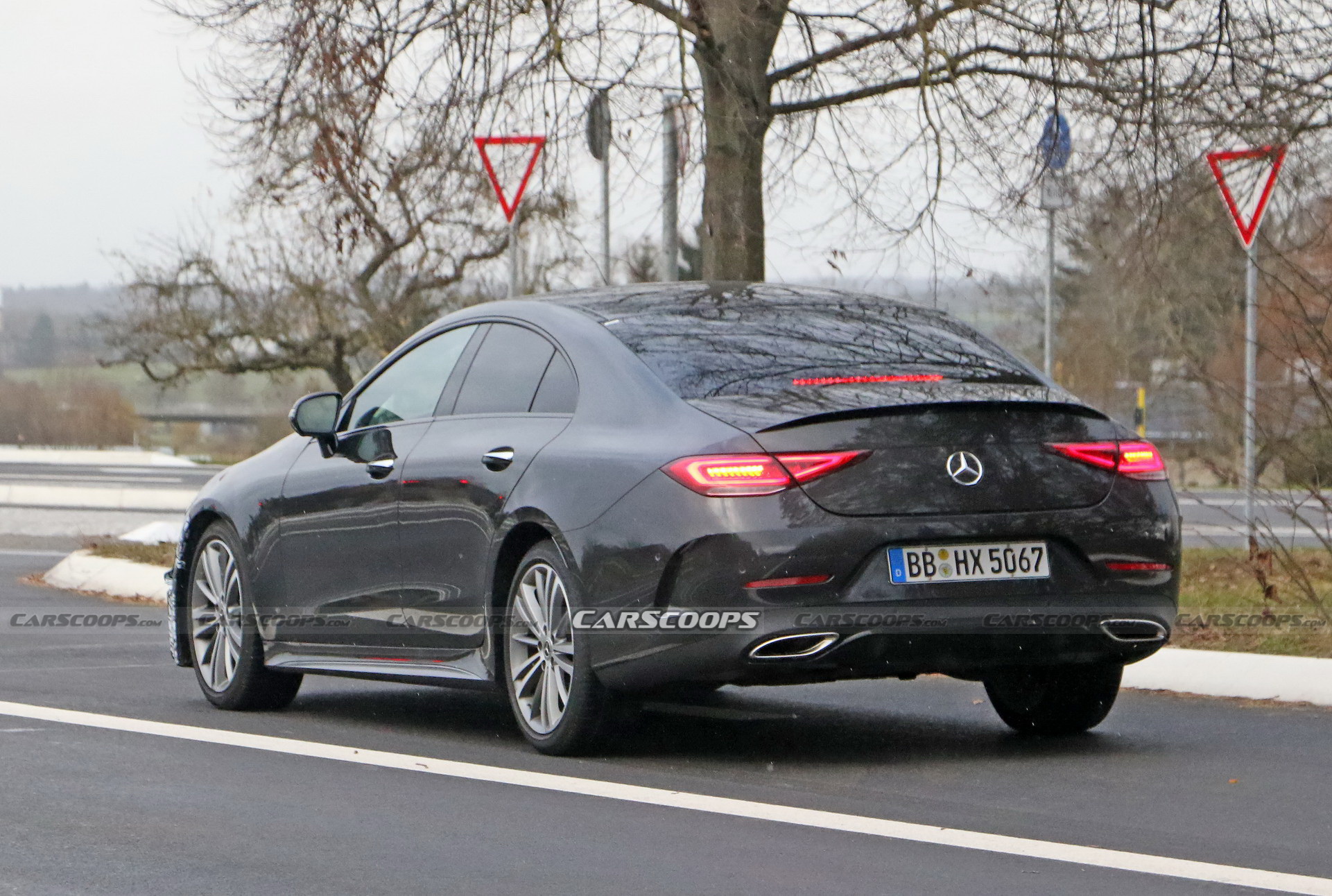 Facelifted 2022 Mercedes-Benz CLS Comes Out Hiding New Bumper Design