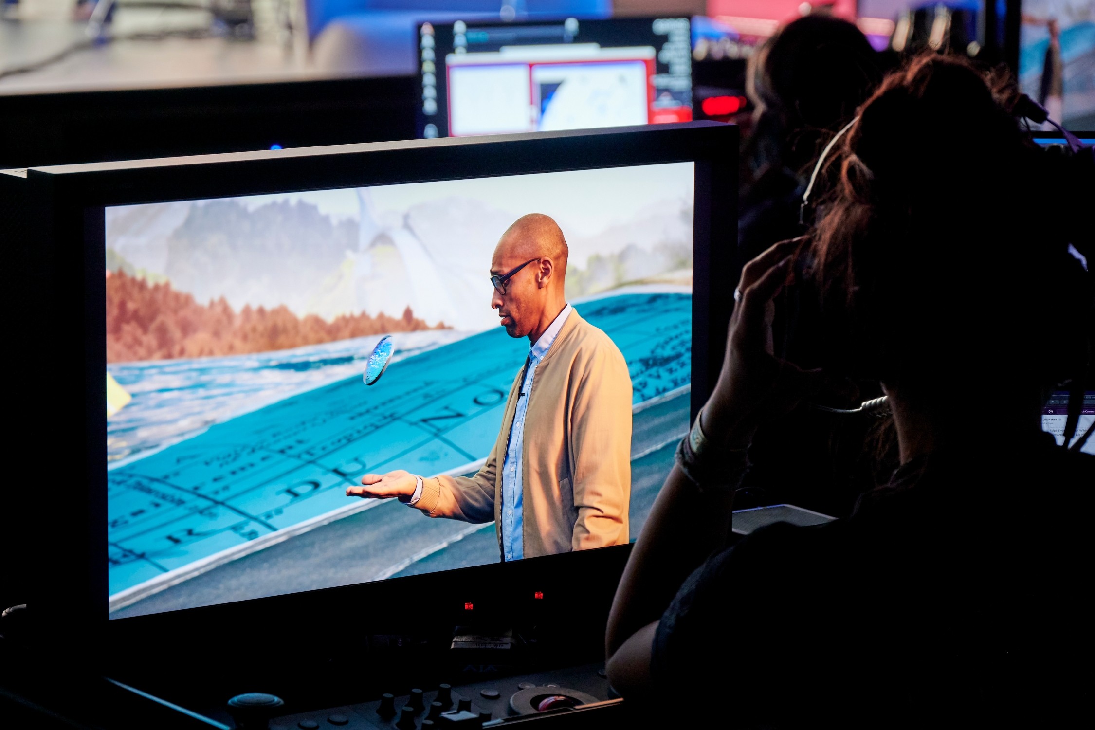 MINI Vision Urbanaut Is As A Futuristic Autonomous Minivan Doubling As A Chic Urban Hangout