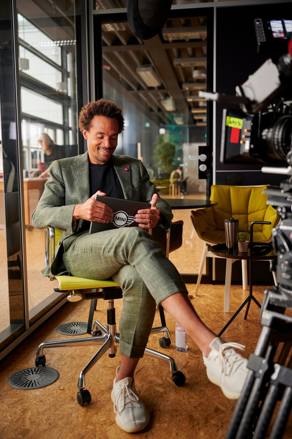 MINI Vision Urbanaut Is As A Futuristic Autonomous Minivan Doubling As A Chic Urban Hangout