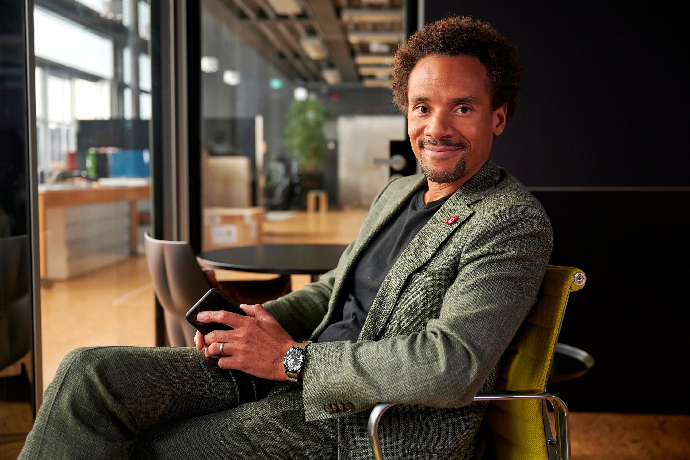 MINI Vision Urbanaut Is As A Futuristic Autonomous Minivan Doubling As A Chic Urban Hangout