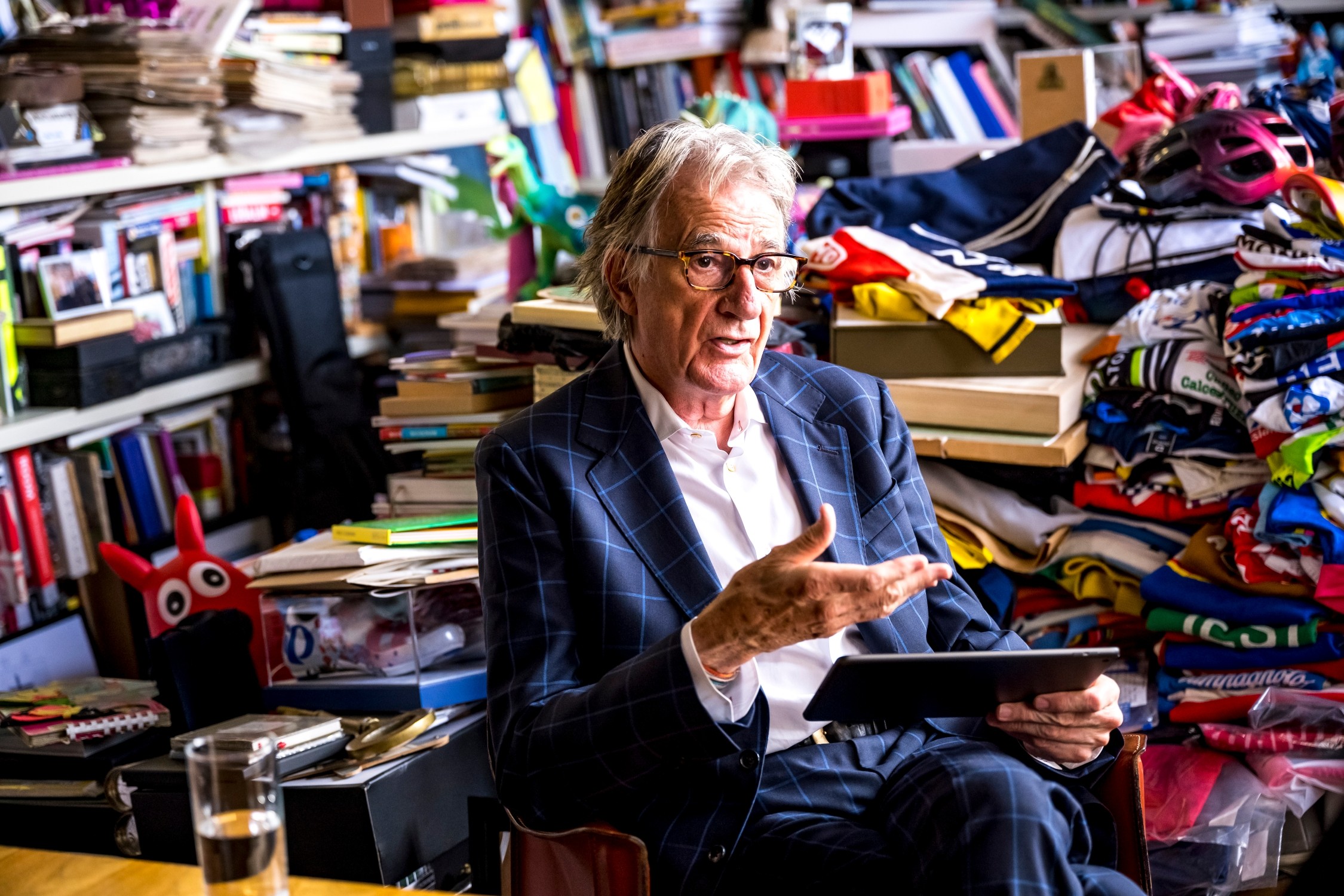 MINI Vision Urbanaut Is As A Futuristic Autonomous Minivan Doubling As A Chic Urban Hangout