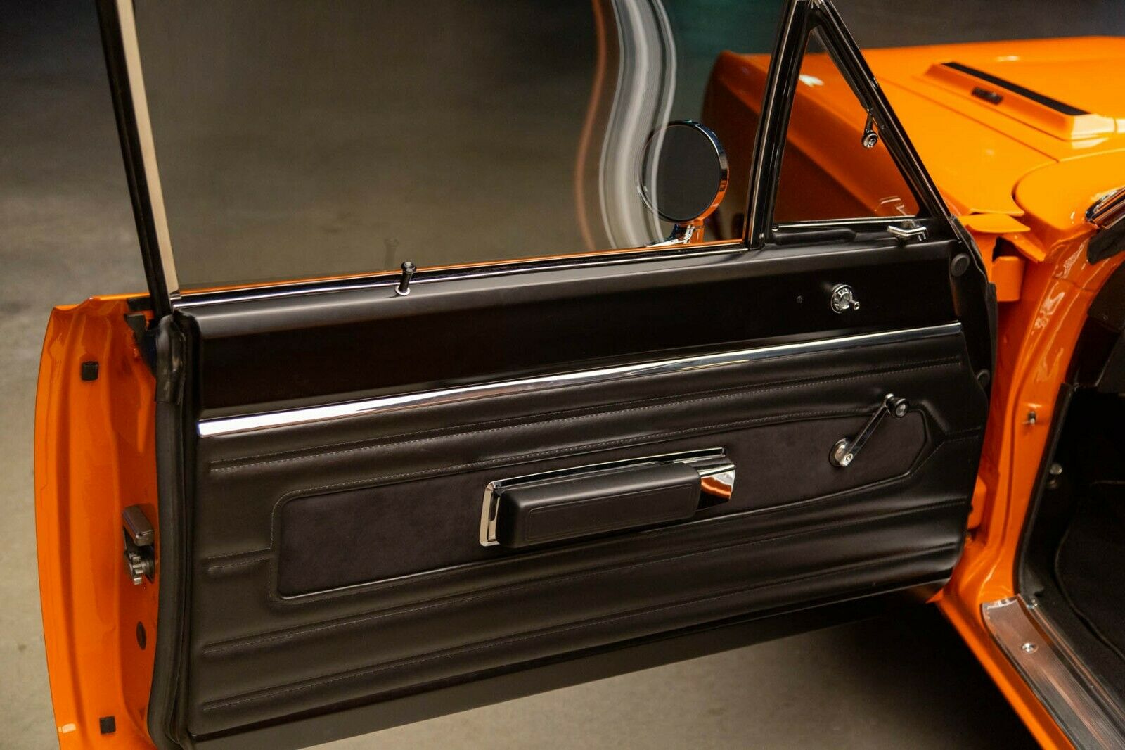 This Badass “HELLRUNNER” 1969 Plymouth Road Runner Restomod Will Get You High On Octane