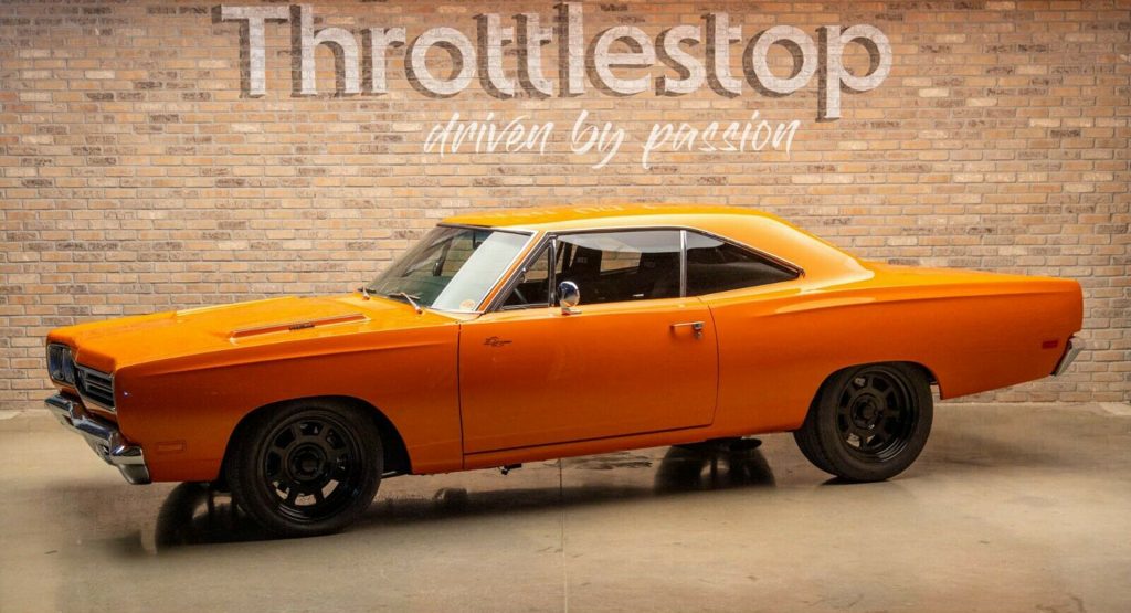  This Badass “HELLRUNNER” 1969 Plymouth Road Runner Restomod Will Get You High On Octane