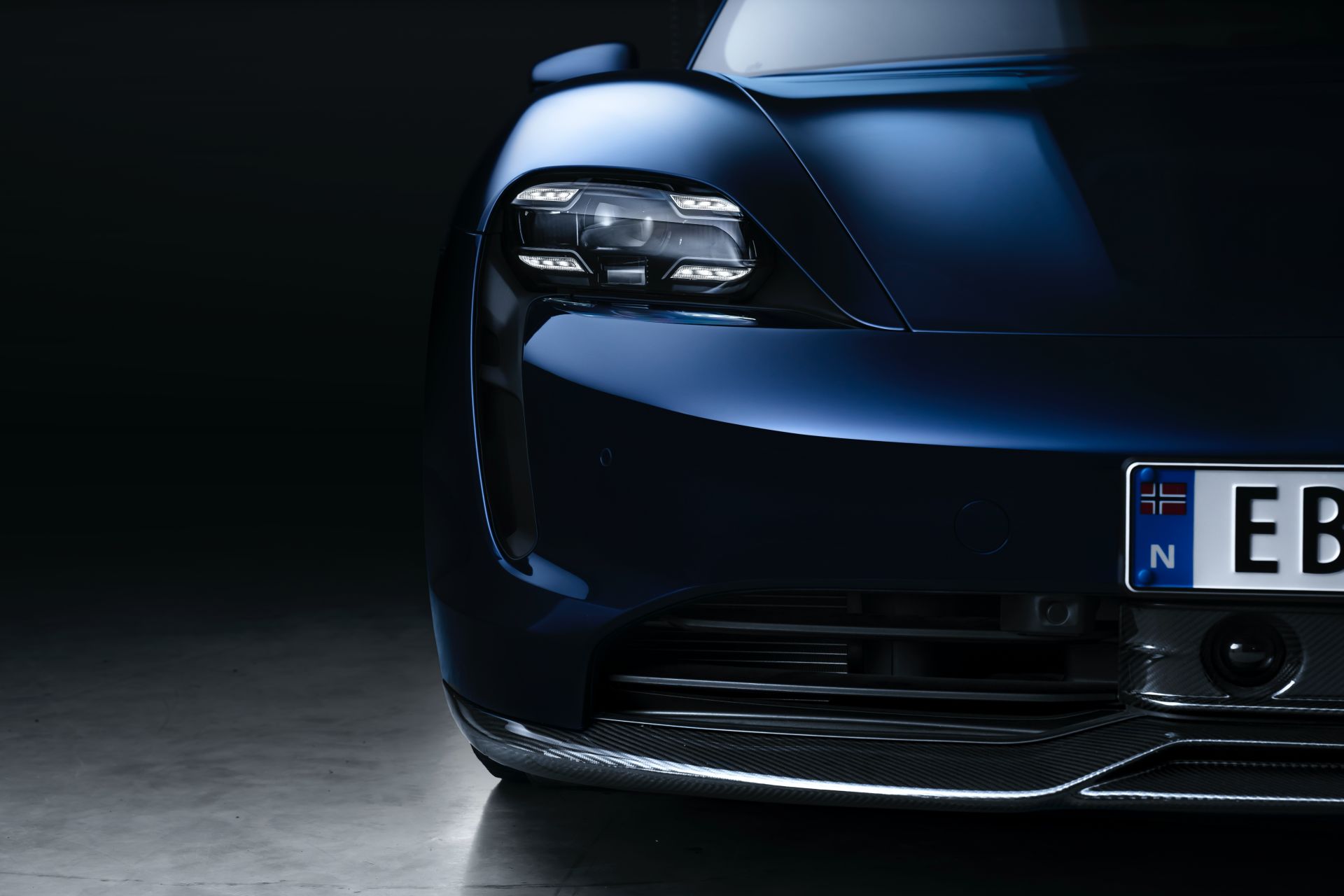 Porsche Taycan Gets A $15,000 Full Carbon Body Kit From Zyrus Engineering