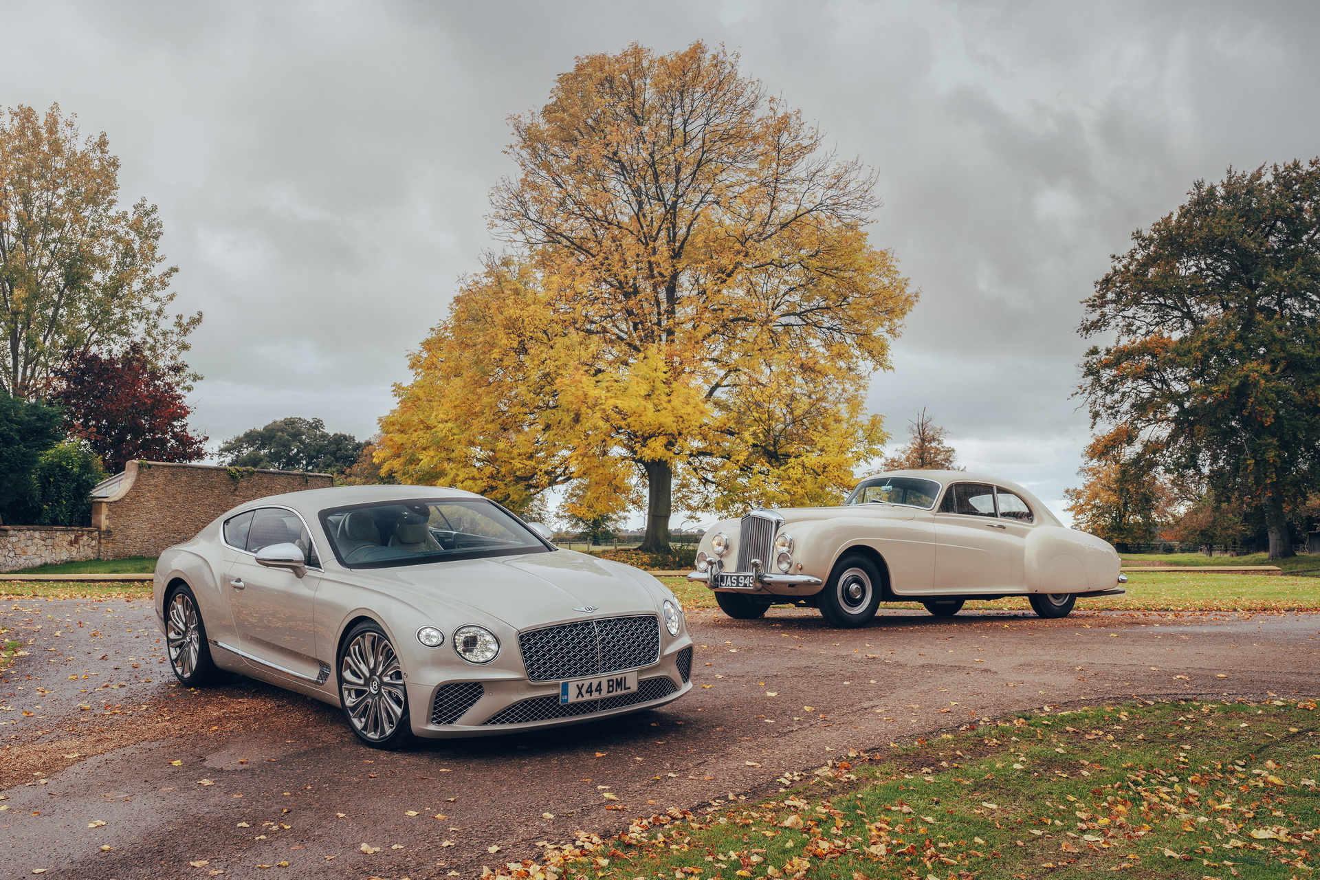 Bentley’s Toy Box Live Event Gathers Classic And Modern Cars, Which One’s Your Favorite?