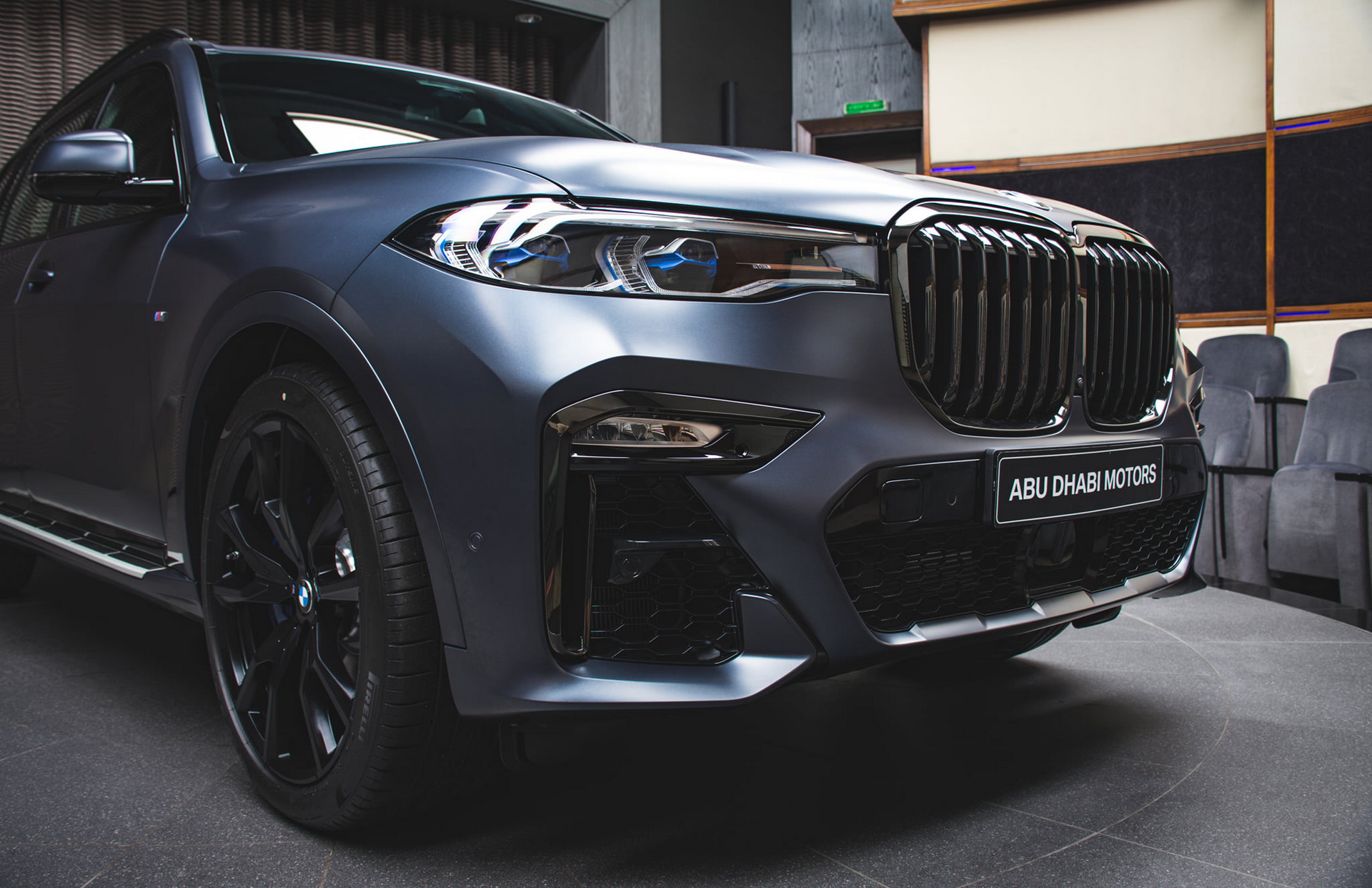 Limited Run BMW X7 Dark Shadow Edition Is A One Of 500 Offering
