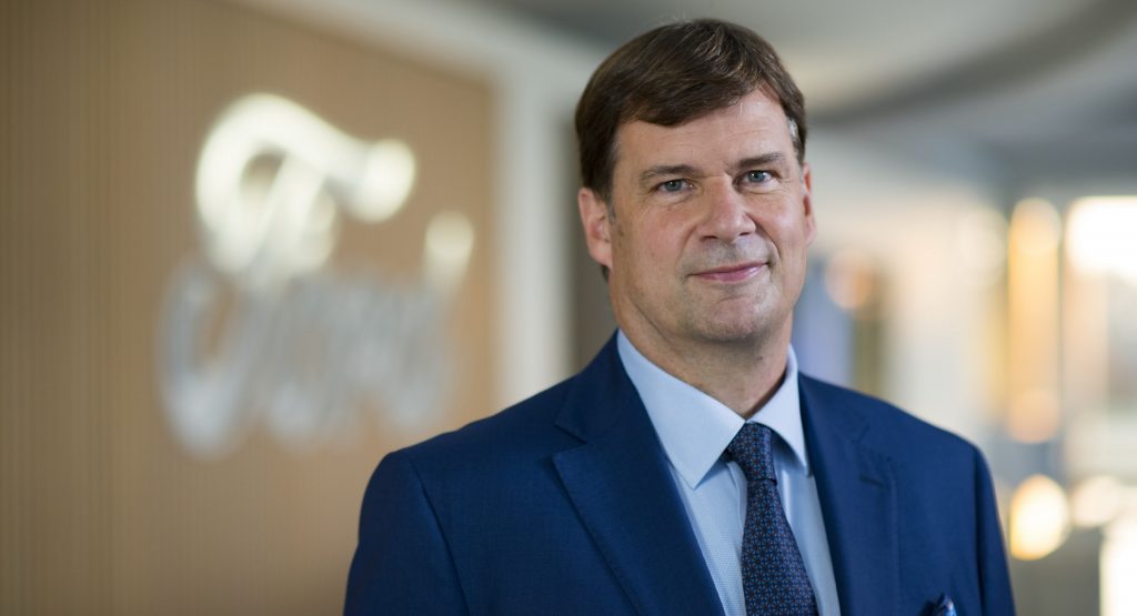  Ford Now Considering Making Its Own EV Batteries, Says CEO