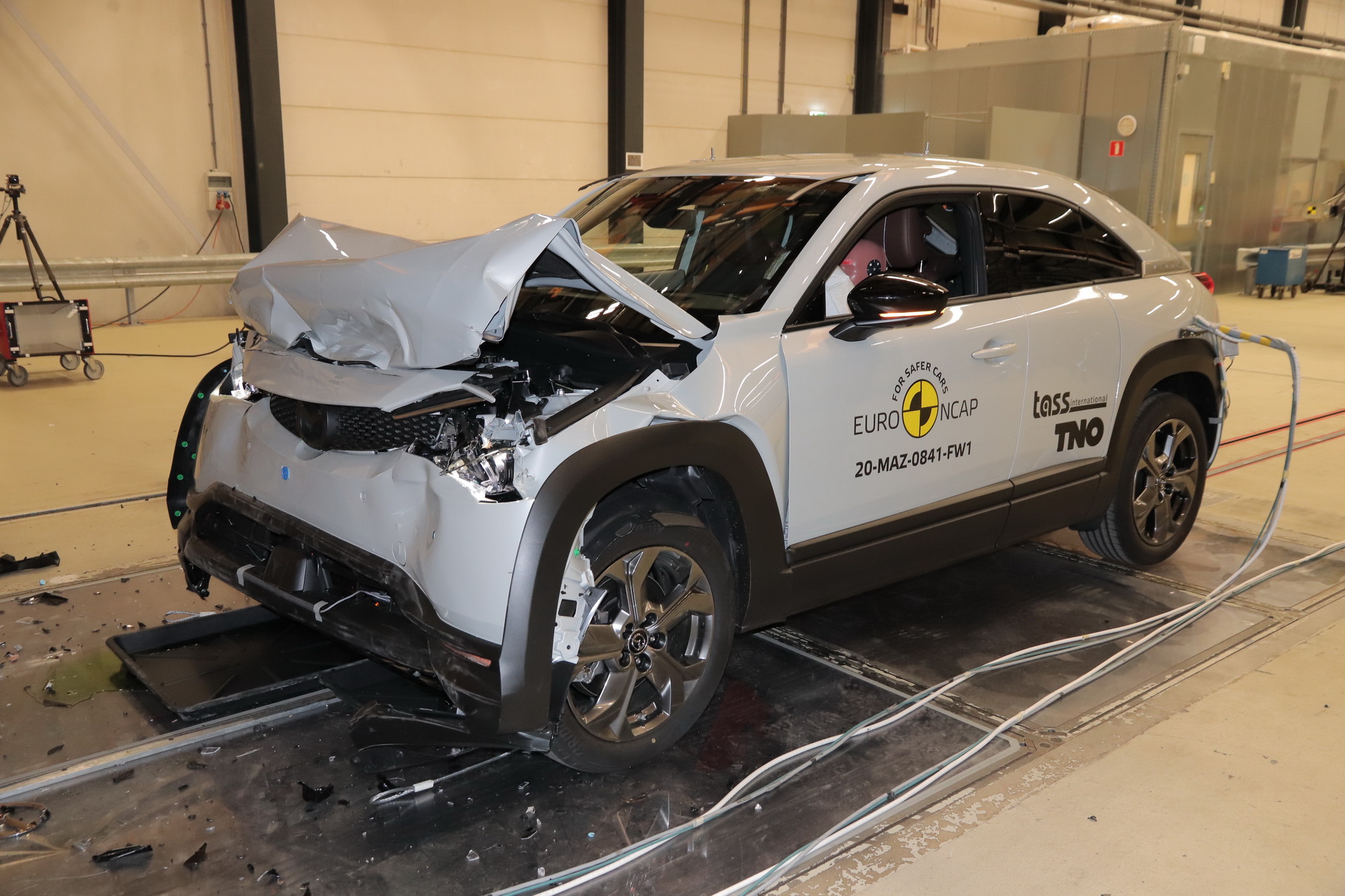 Watch Euro NCAP Crash-Test The Mazda MX-30 And Honda Jazz