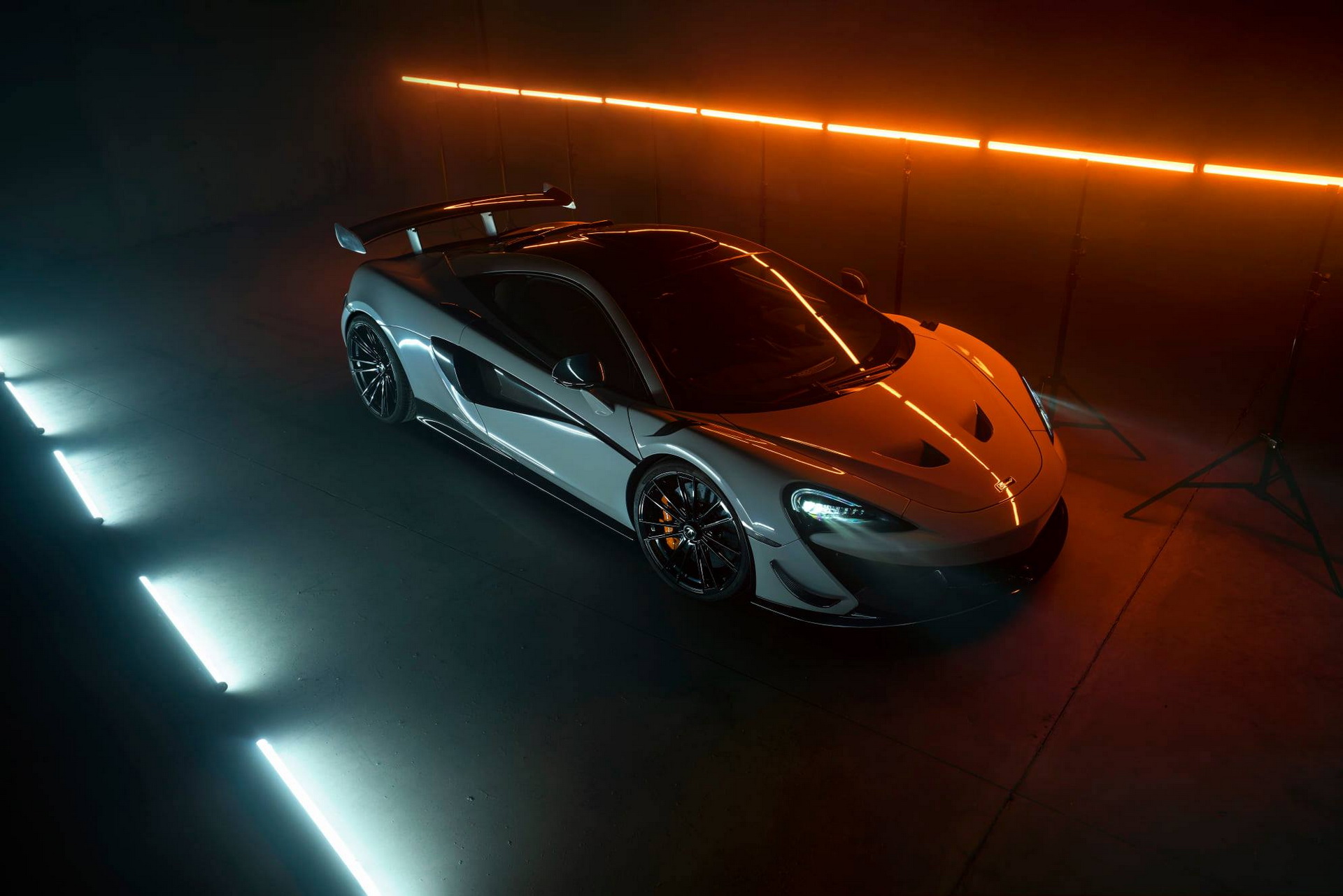 Novitec Sprinkles 700 HP Onto Hardcore McLaren 620R To Improve Its 0-60 By 0.1 Sec