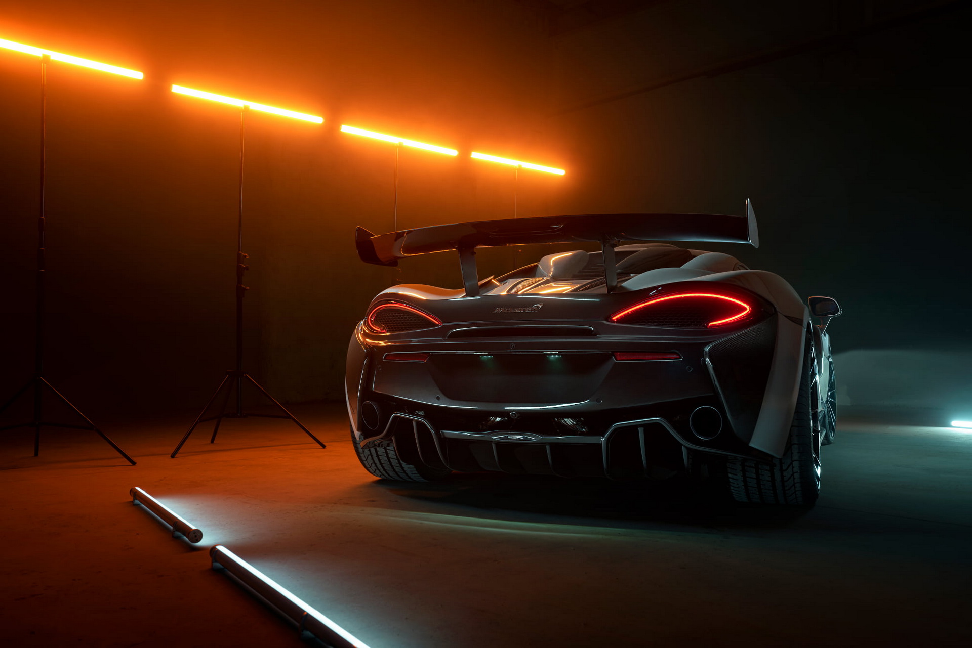Novitec Sprinkles 700 HP Onto Hardcore McLaren 620R To Improve Its 0-60 By 0.1 Sec