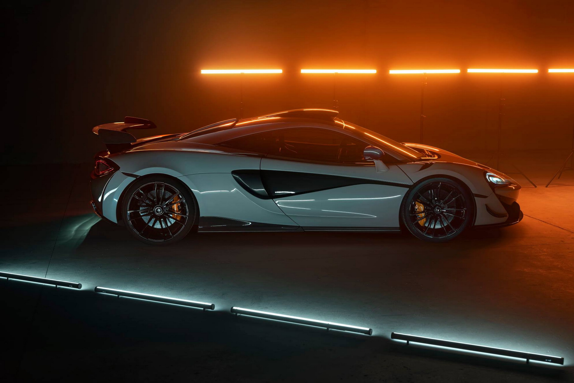 Novitec Sprinkles 700 HP Onto Hardcore McLaren 620R To Improve Its 0-60 By 0.1 Sec