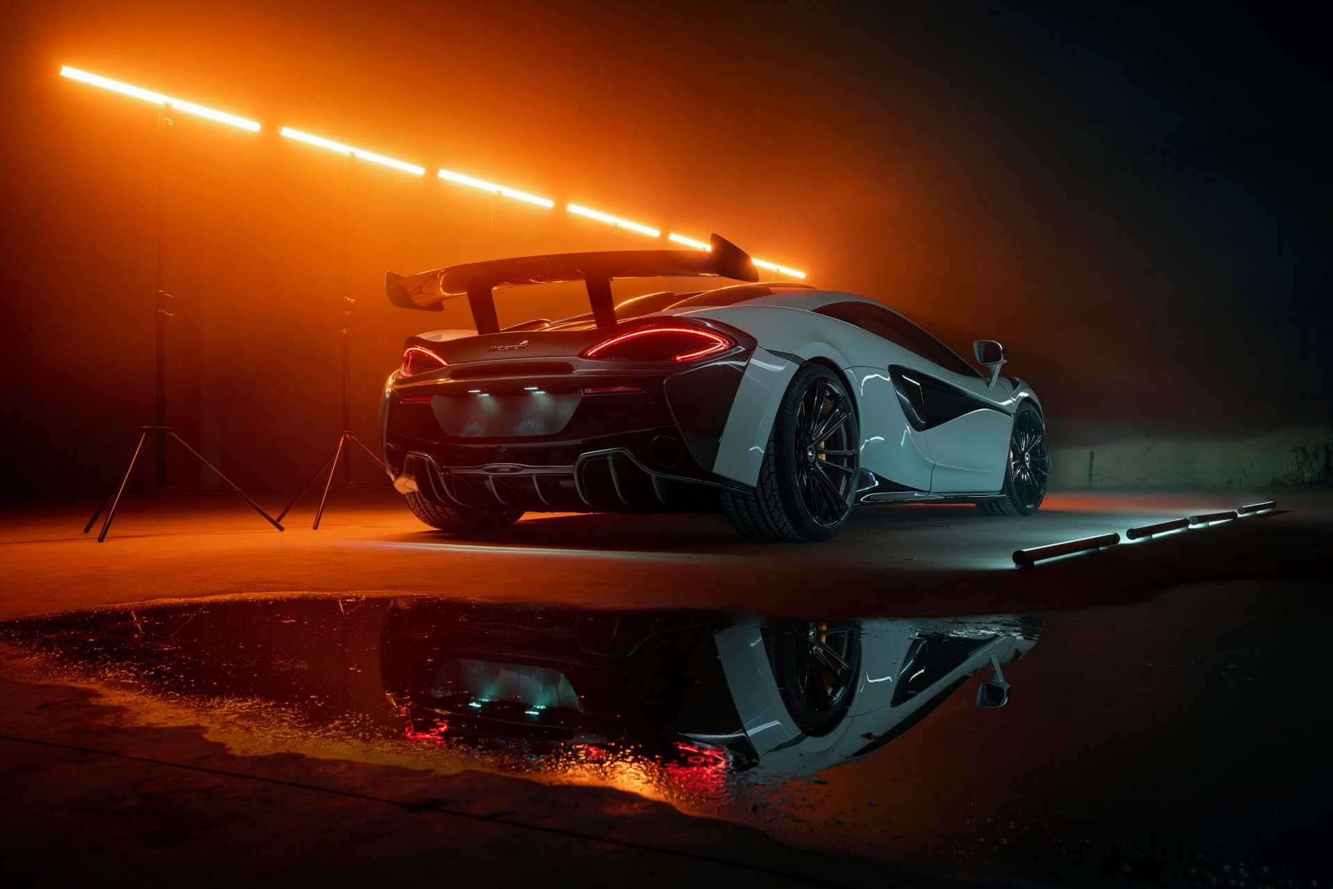 Novitec Sprinkles 700 HP Onto Hardcore McLaren 620R To Improve Its 0-60 By 0.1 Sec