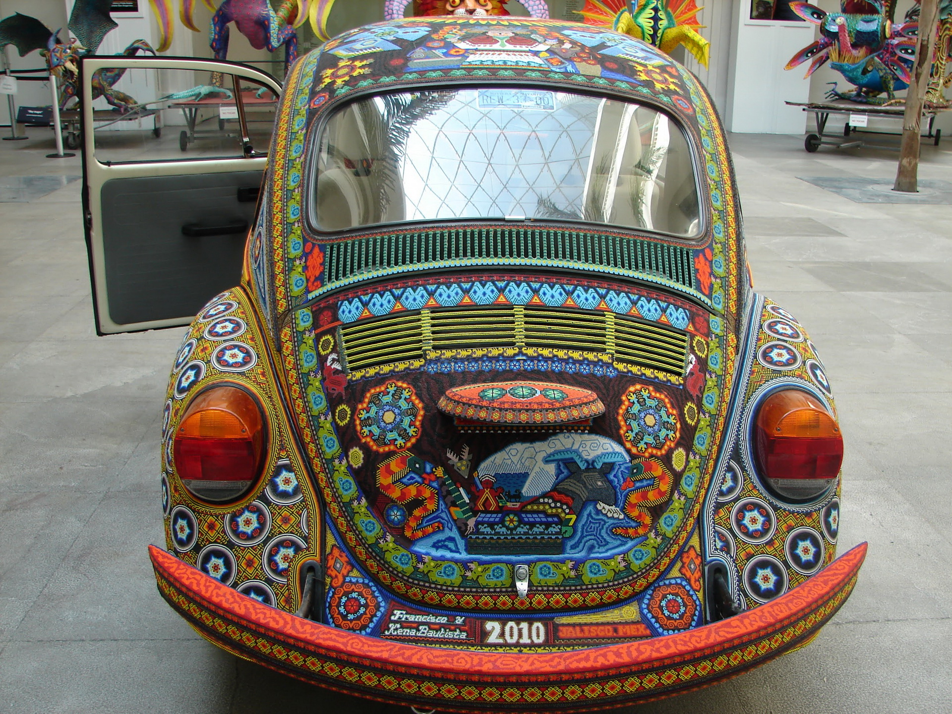 VW Beetle ‘Vochol’ Has Over 2M Beads, Took 9,000 Hours To Build