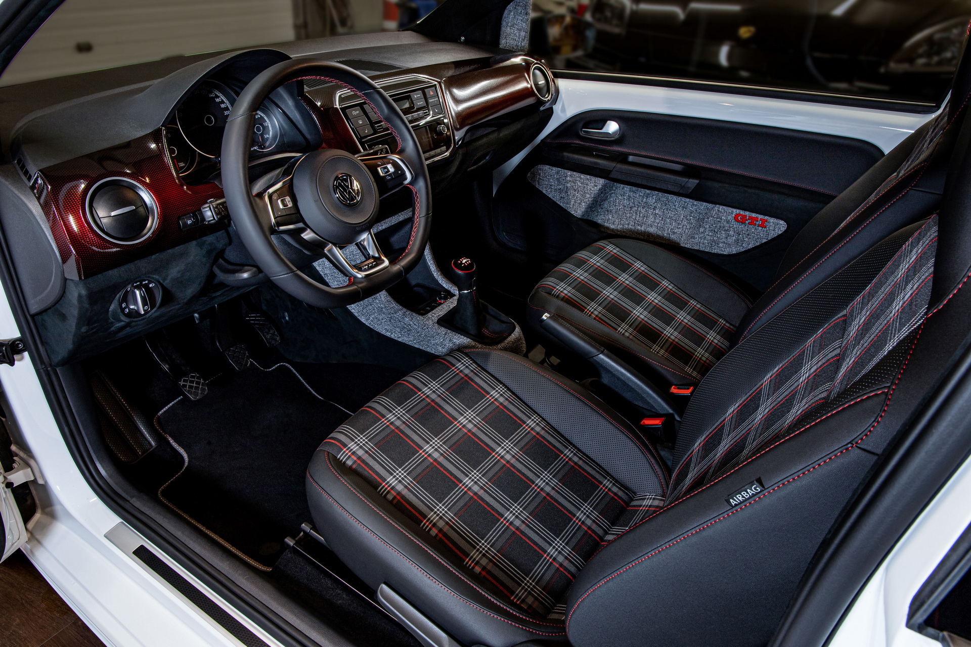 Vilner’s Bespoke VW Up! GTI Stands Out Thanks To Its Lively Livery