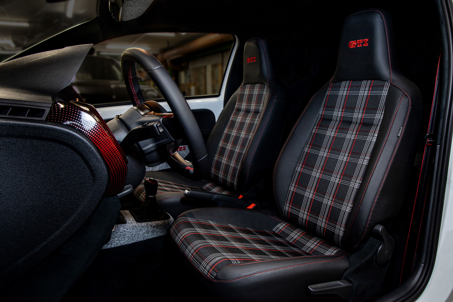 Vilner’s Bespoke VW Up! GTI Stands Out Thanks To Its Lively Livery