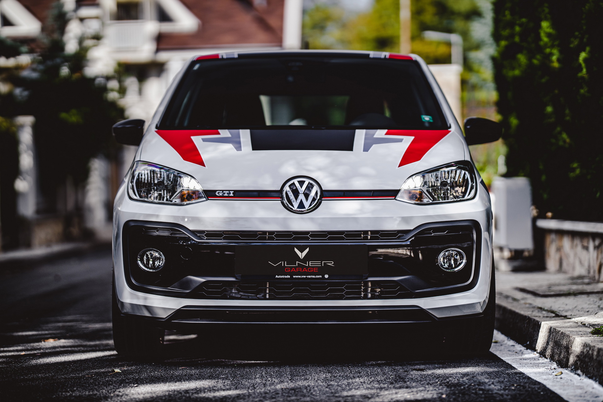 Vilner’s Bespoke VW Up! GTI Stands Out Thanks To Its Lively Livery