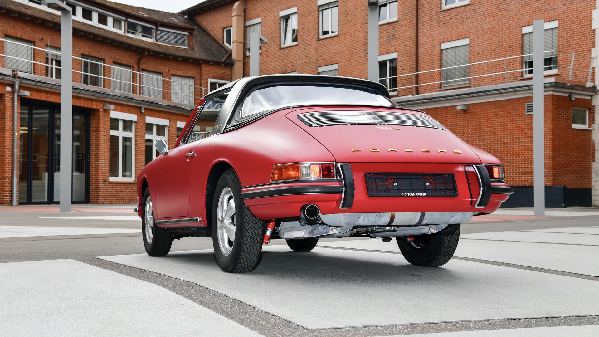 Just Look At This 911 S Targa From 1967 That Porsche Restored To Factory-New Condition