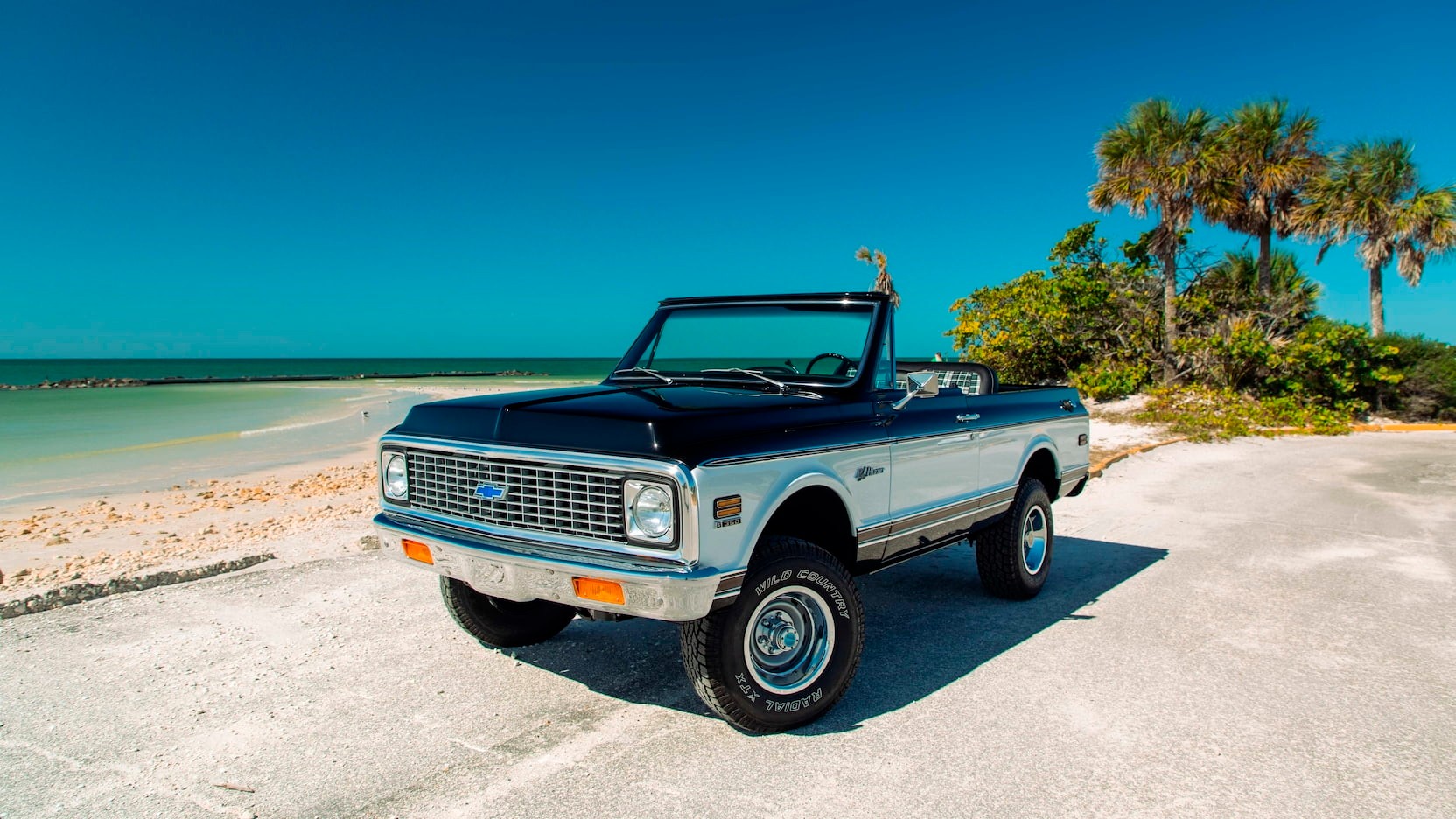 This 1972 Chevy K5 Blazer Restomod Says Bronco Who?