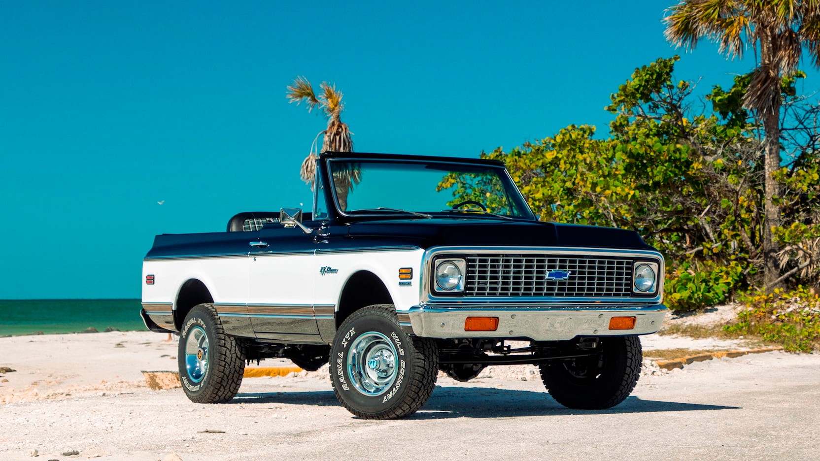This 1972 Chevy K5 Blazer Restomod Says Bronco Who?