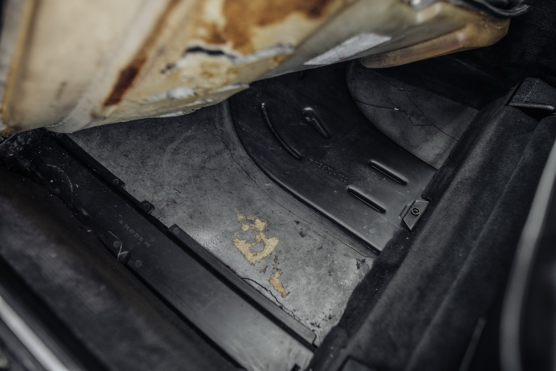 1989 Mercedes-Benz 560 SEC AMG 6.0 Widebody Is Bad To The Bone