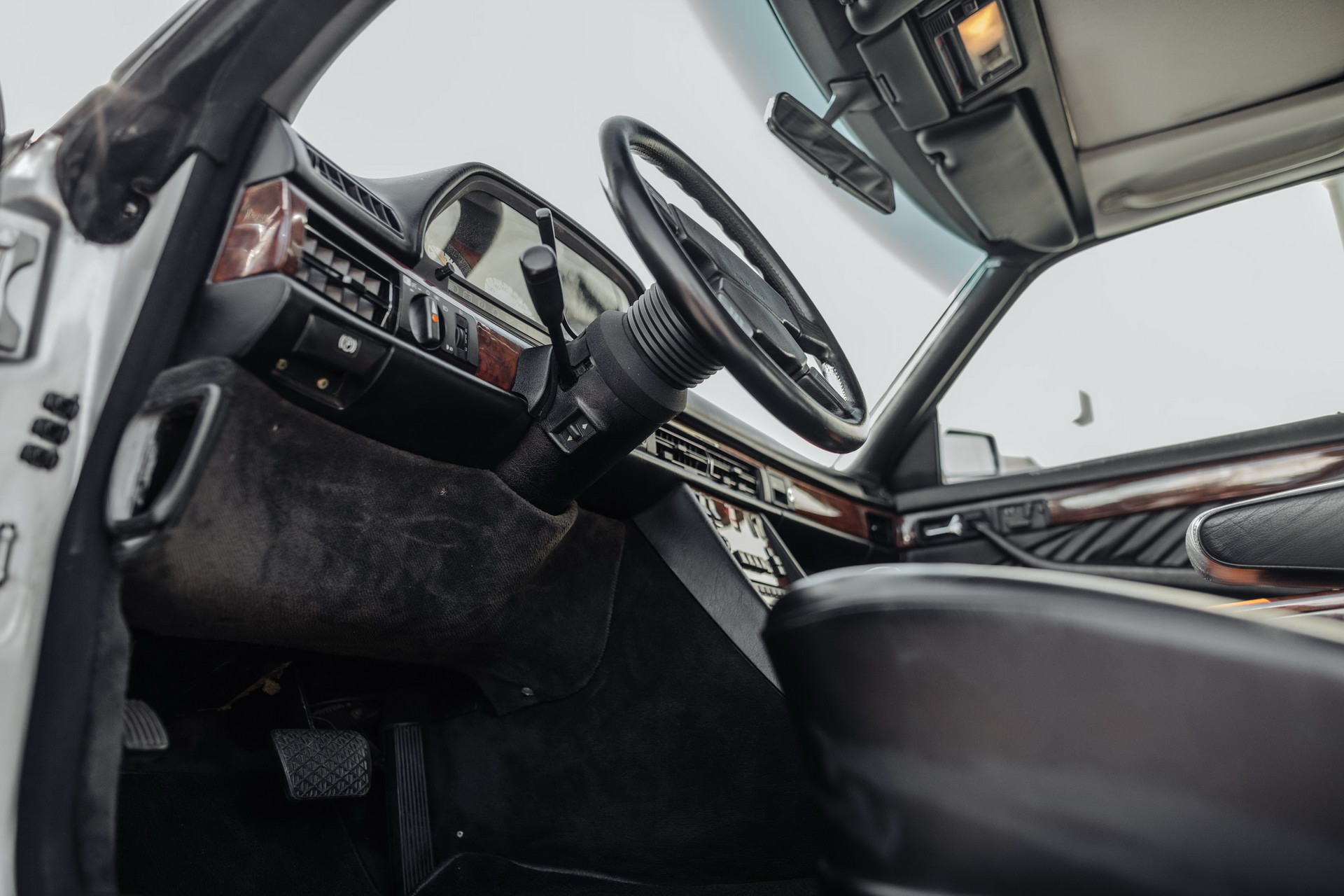 1989 Mercedes-Benz 560 SEC AMG 6.0 Widebody Is Bad To The Bone