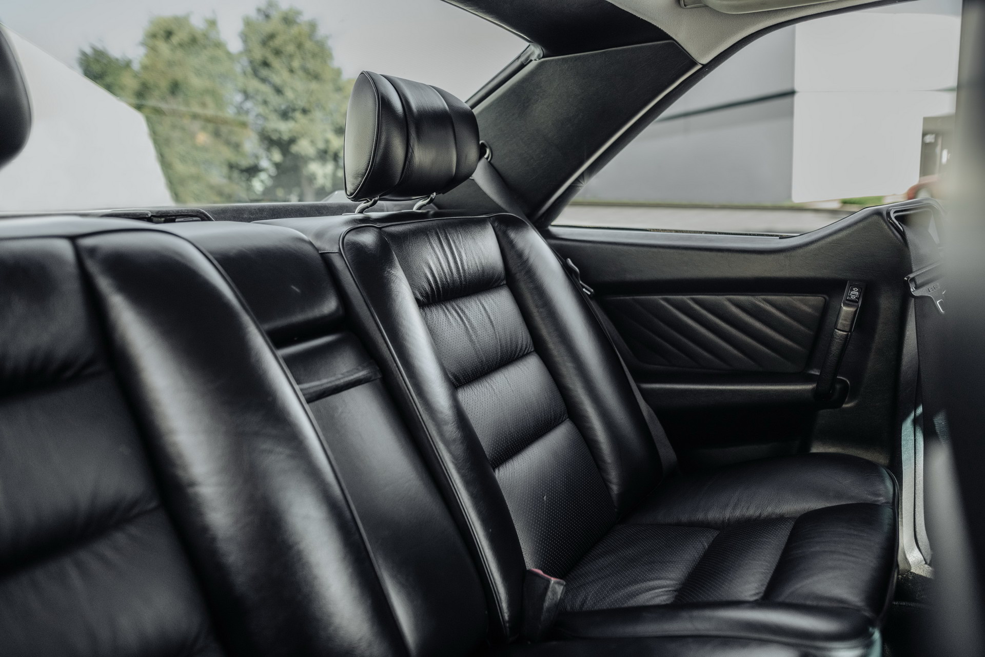 1989 Mercedes-Benz 560 SEC AMG 6.0 Widebody Is Bad To The Bone