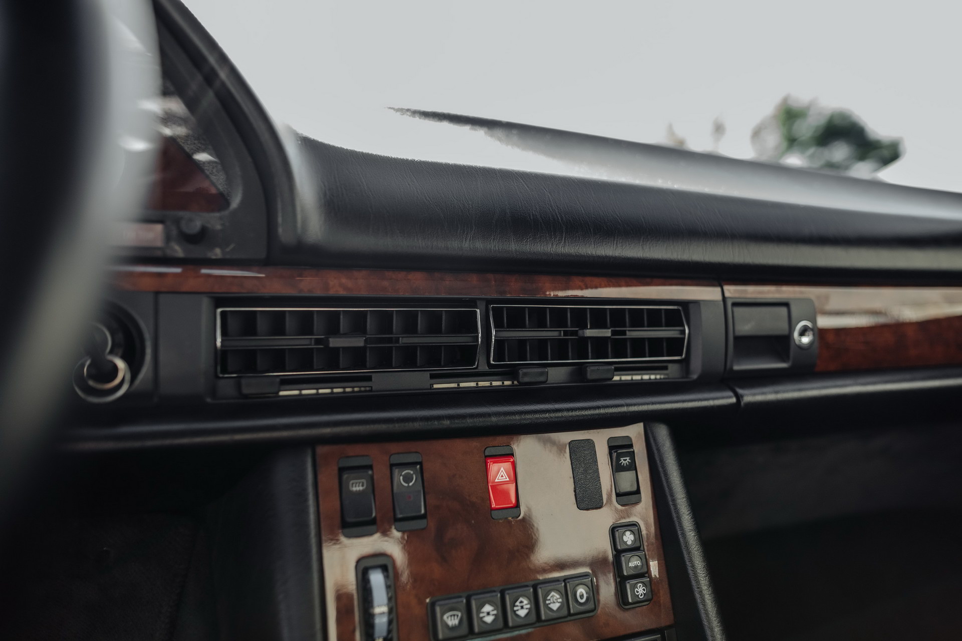 1989 Mercedes-Benz 560 SEC AMG 6.0 Widebody Is Bad To The Bone