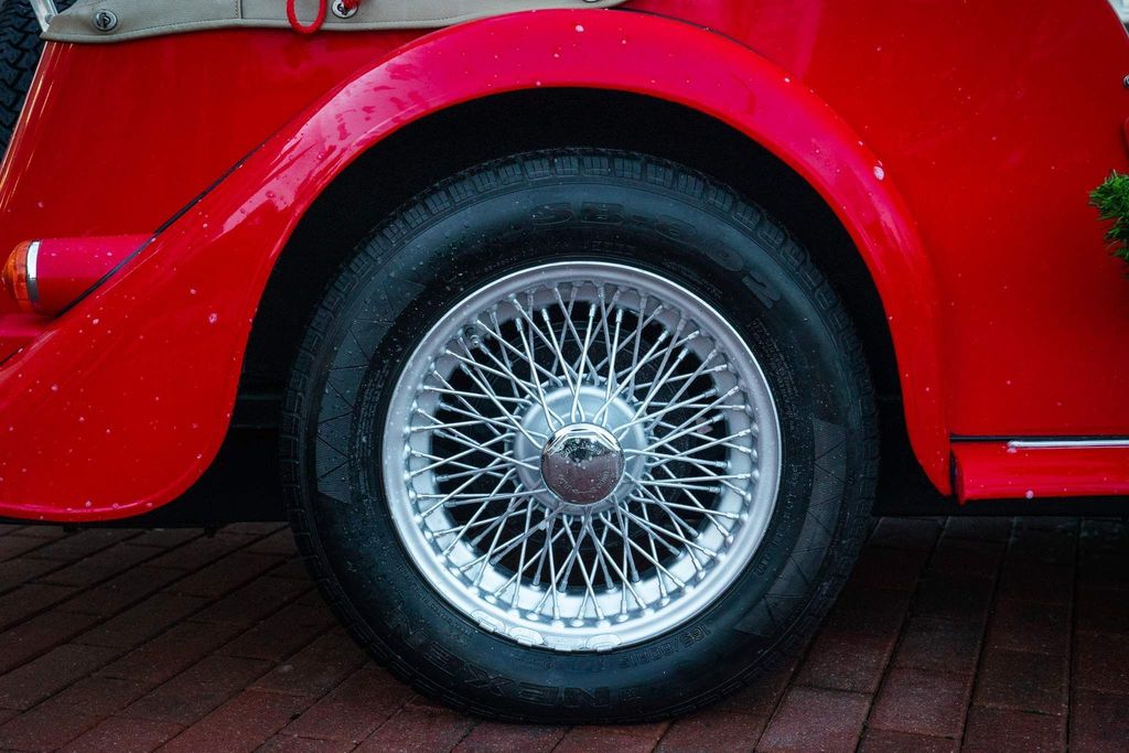 Santa’s Sleigh Is A 1990 Morgan 4/4 And He’s Looking To Sell It